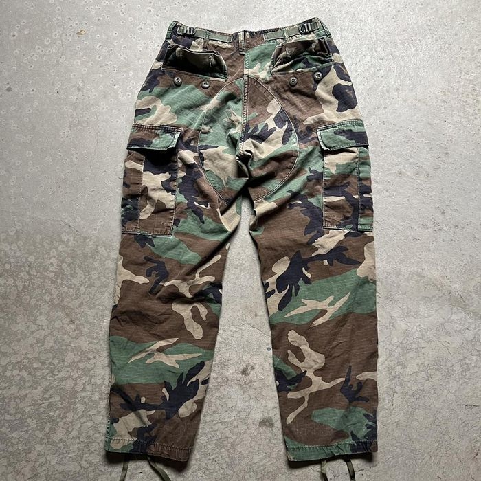 Vintage 2001 camouflage cargo baggy pants | Grailed