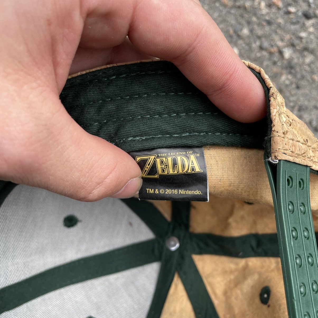 Vintage Vintage Y2K Zelda Triforce Faded SnapBack Hat Streetwear OS Size ONE SIZE - 6 Thumbnail
