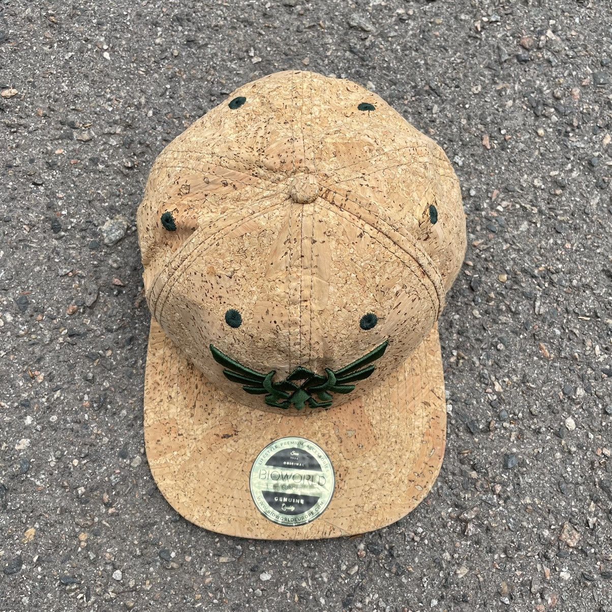 Vintage Vintage Y2K Zelda Triforce Faded SnapBack Hat Streetwear OS Size ONE SIZE - 4 Thumbnail