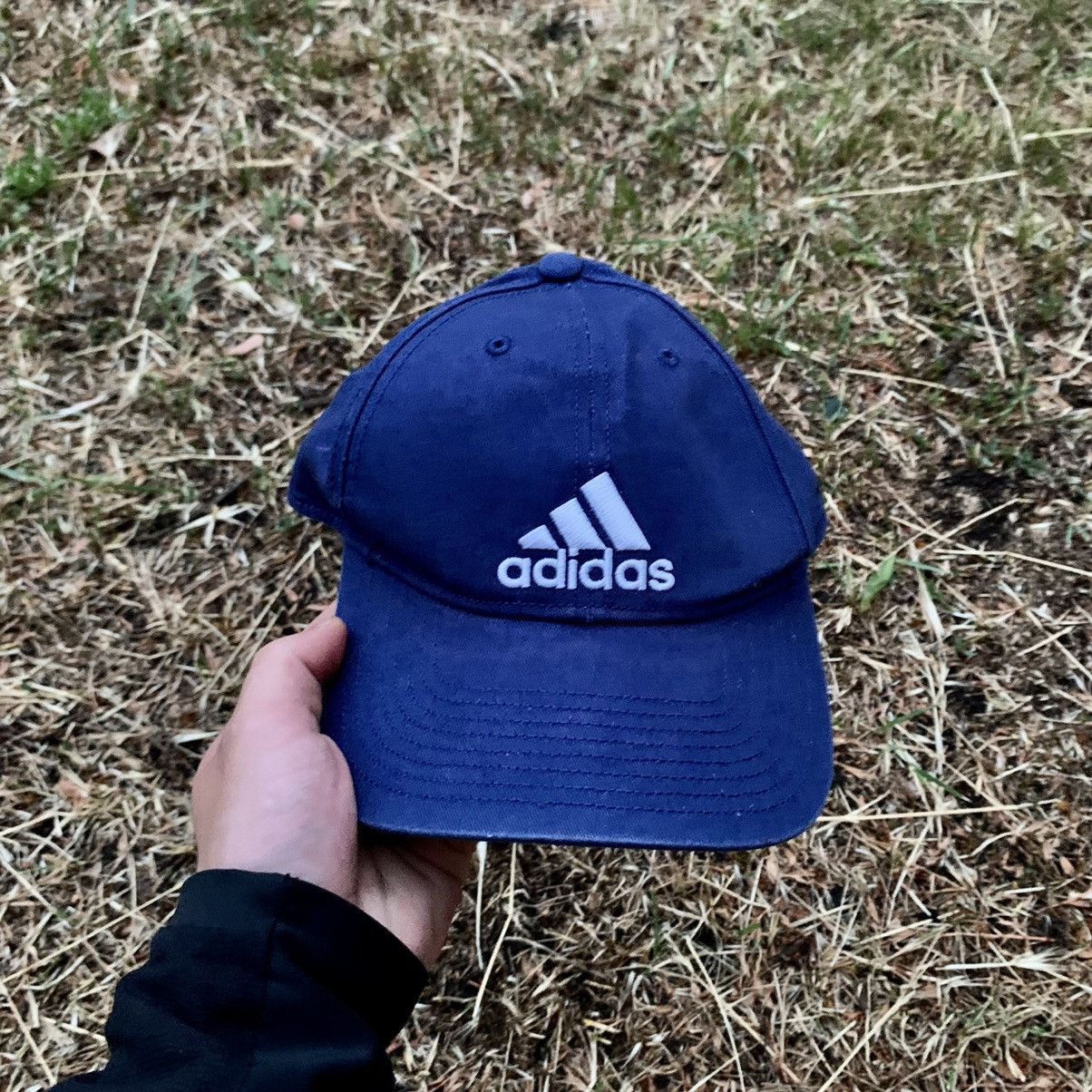Vintage Vintage 90s Adidas Navy Logo Cap Hat Streetwear Baggy OS Size ONE SIZE - 1 Thumbnail