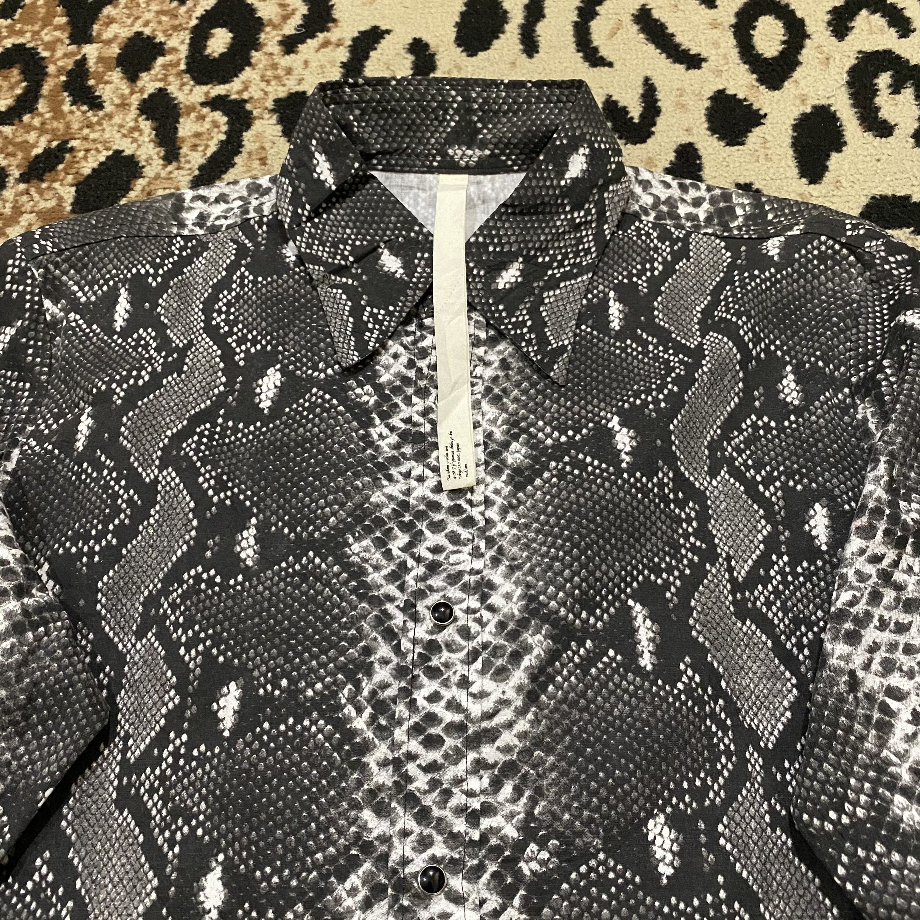 Japanese Brand × Mastermind Japan Random x Mastermind Japan Snake Skin Button Up Size US M / EU 48-50 / 2 - 3 Thumbnail