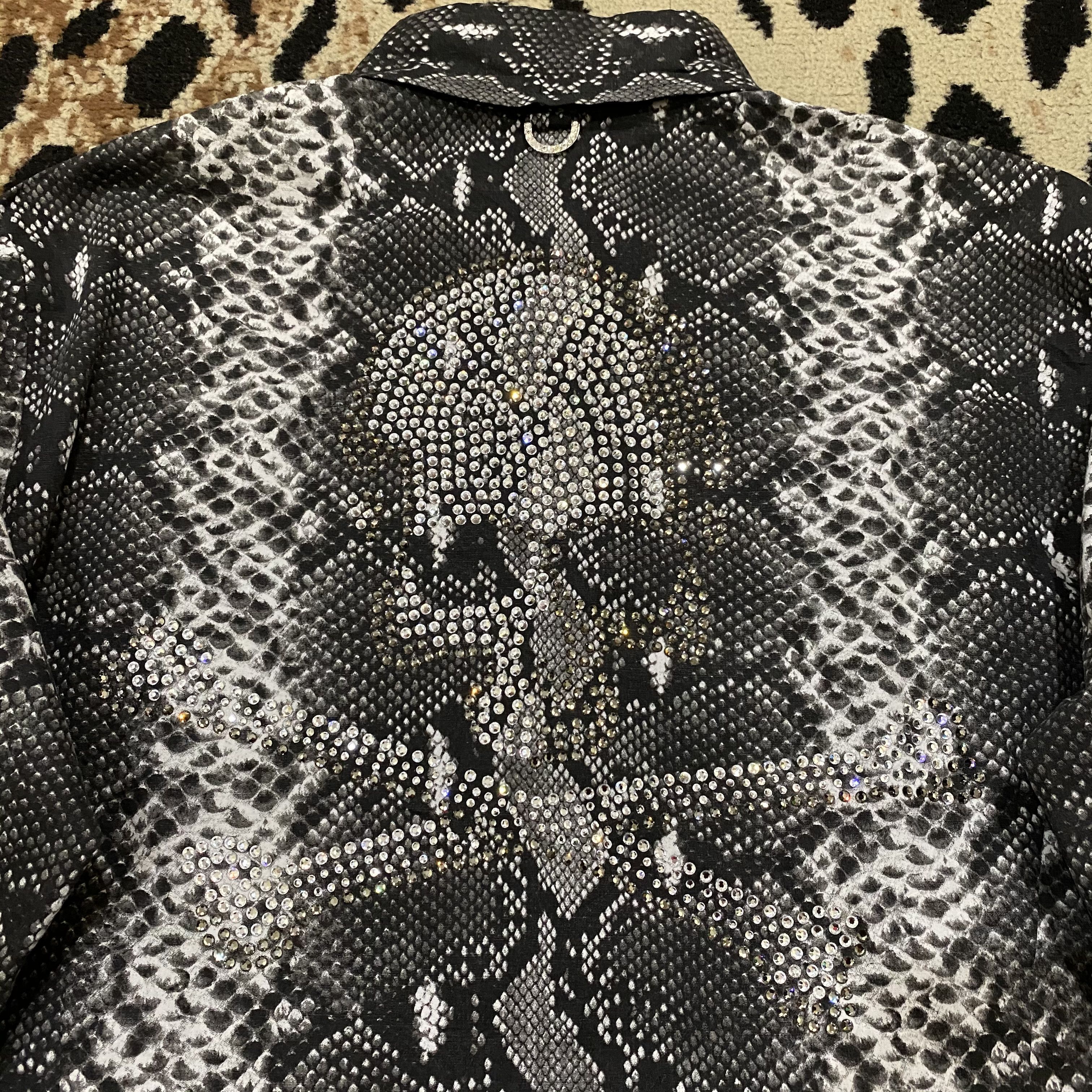 Japanese Brand × Mastermind Japan Random x Mastermind Japan Snake Skin Button Up Size US M / EU 48-50 / 2 - 4 Thumbnail