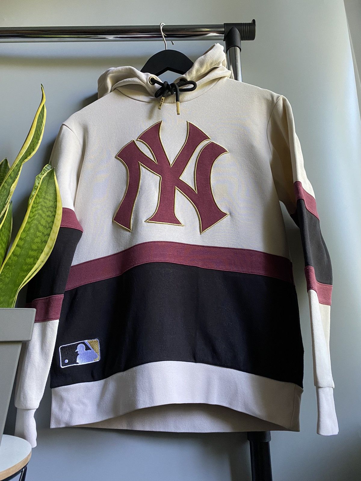 MLB × Majestic × New York Yankees New York Yankees Majestic Big Logo Hoodie Size US XS / EU 42 / 0 - 5 Thumbnail
