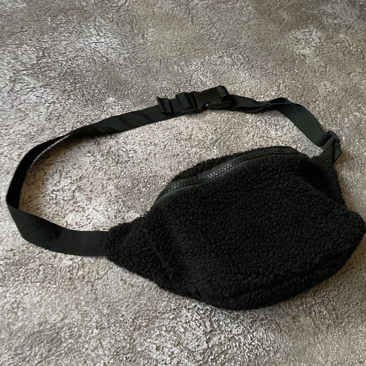 Vintage Vintage 90s Black Mohair Fanny Pack Bag Streetwear Baggy OS Size ONE SIZE - 4 Thumbnail