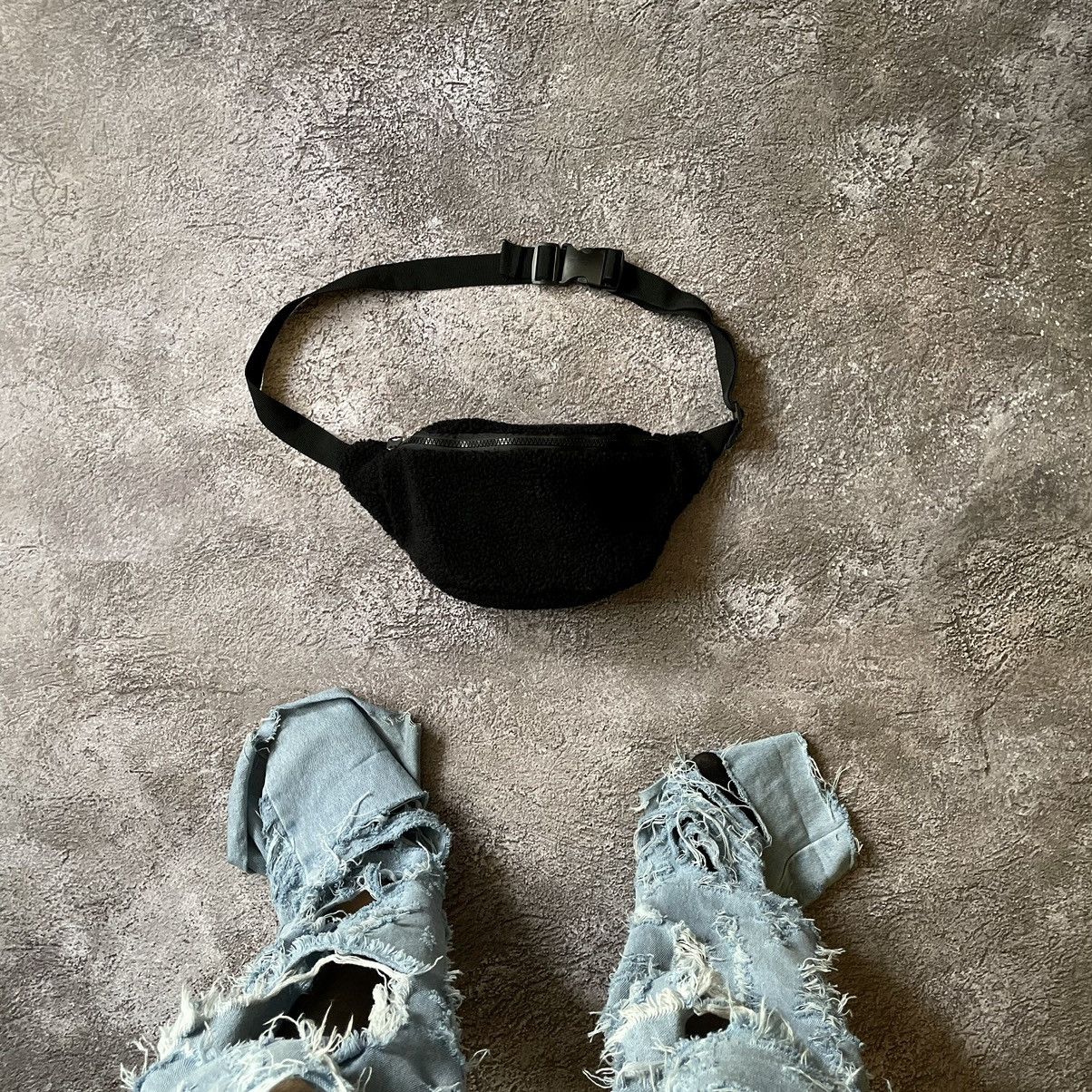 Vintage Vintage 90s Black Mohair Fanny Pack Bag Streetwear Baggy OS Size ONE SIZE - 1 Thumbnail
