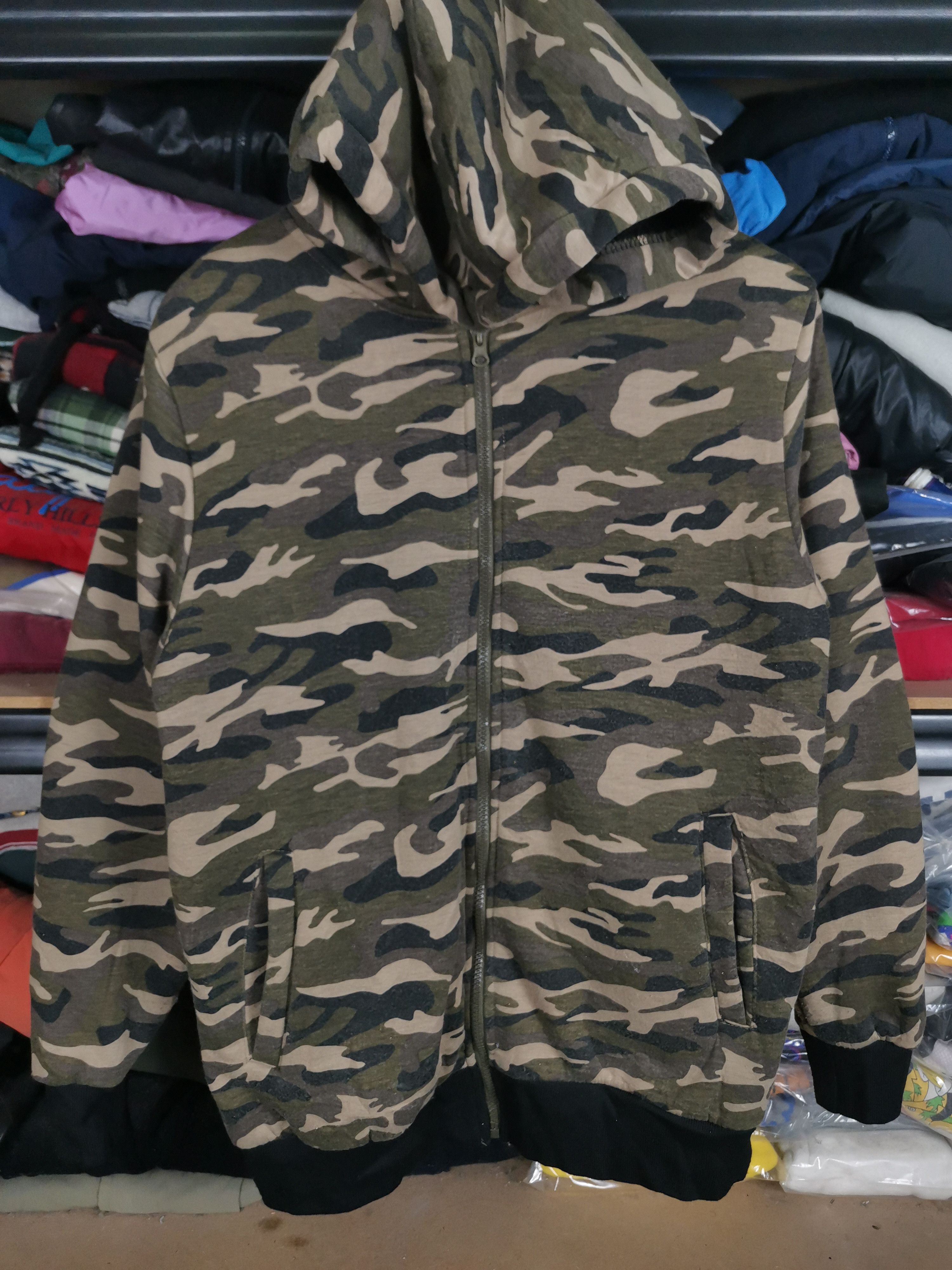 Japanese Brand × Vintage Vintage Barcedos Camo Hoodie Jacket Size US L / EU 52-54 / 3 - 1 Thumbnail