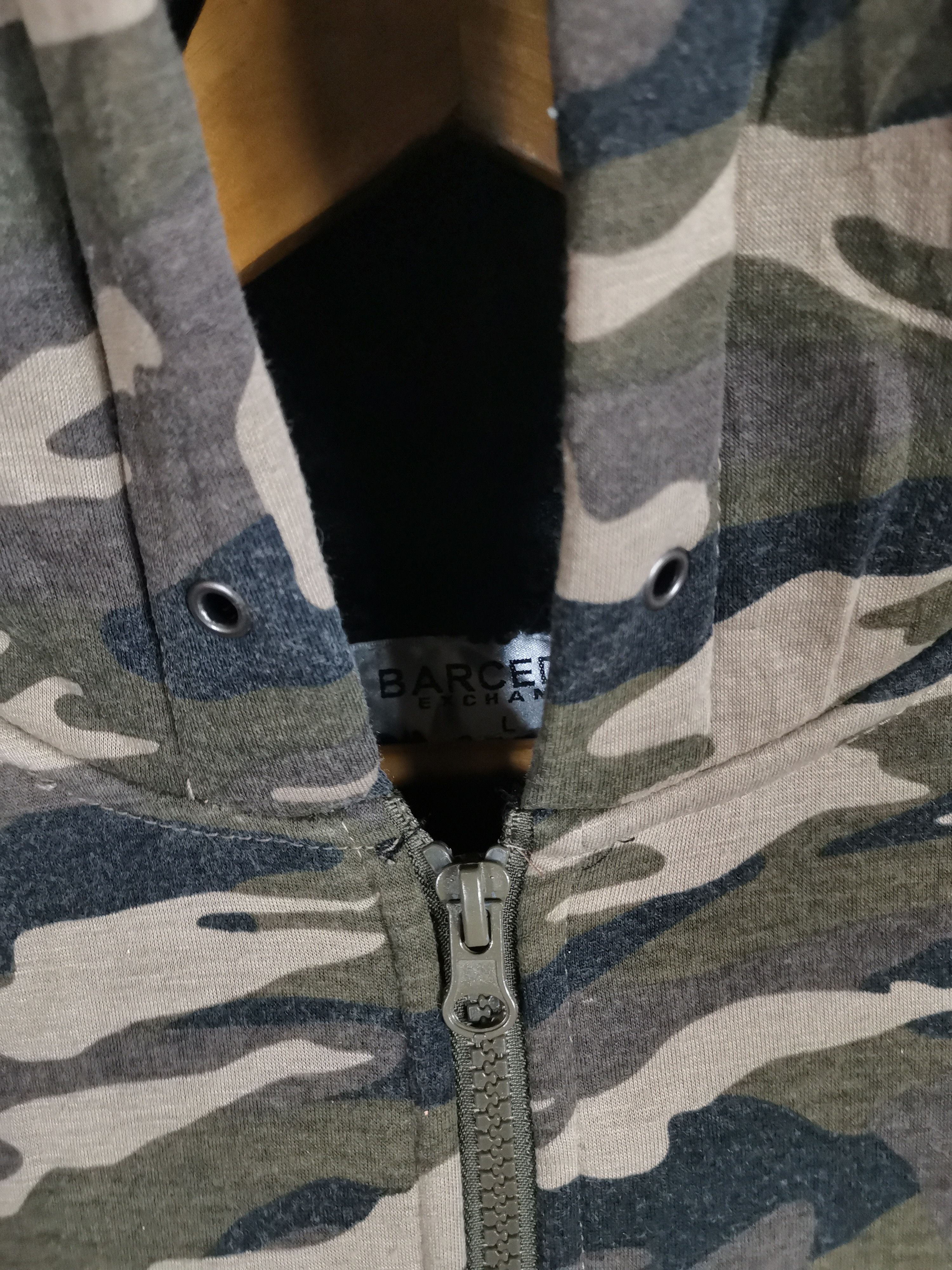 Japanese Brand × Vintage Vintage Barcedos Camo Hoodie Jacket Size US L / EU 52-54 / 3 - 2 Thumbnail