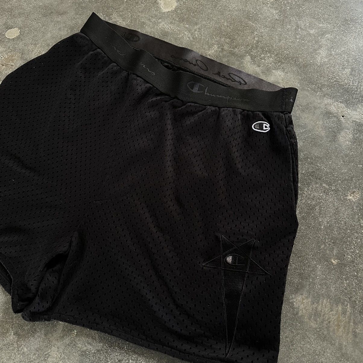Champion × Rick Owens Rick Owens x Champion Mesh Shorts Size US 32 / EU 48 - 2 Thumbnail