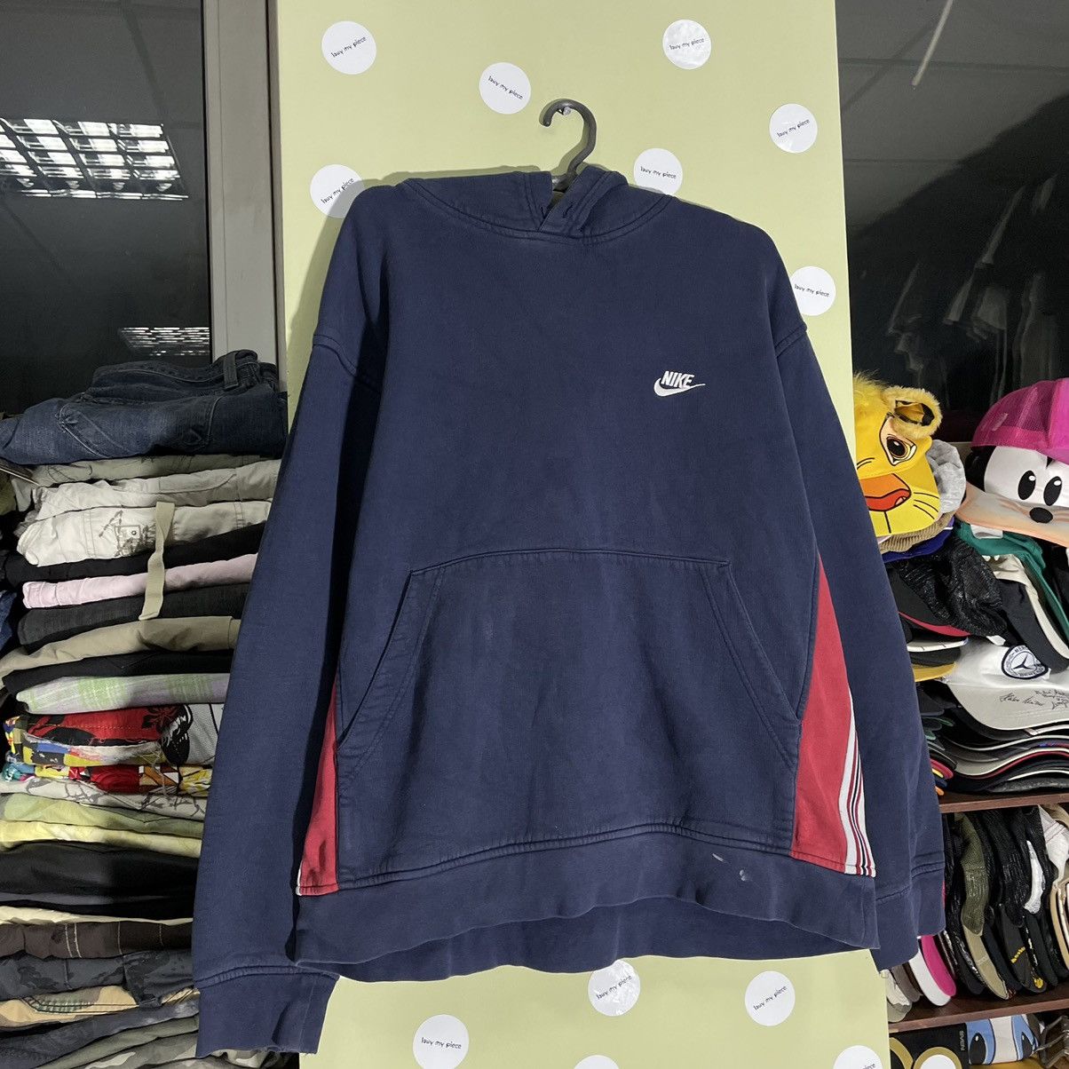 Vintage Vintage Nike Swoosh Hoodie Navy Oversized Streetwear Skate L Size US L / EU 52-54 / 3 - 2 Thumbnail