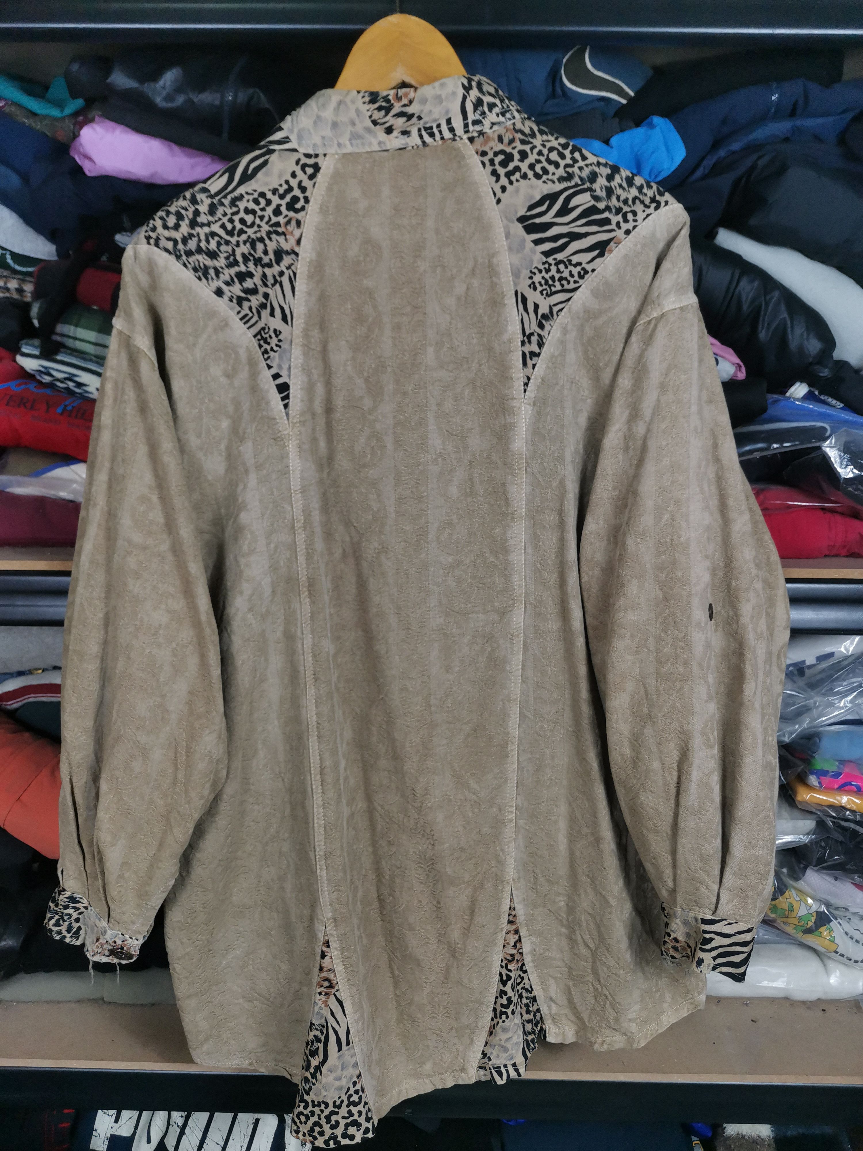 Japanese Brand × Vintage Vintage Japanese Brand Leapord Blouse Size US XL / EU 56 / 4 - 2 Thumbnail