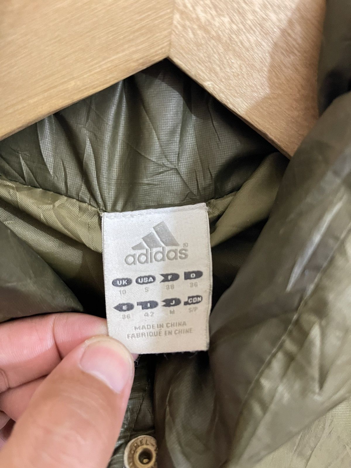 Adidas Adidas puffer jacket embroidered logo activewear streetwear Size US M / EU 48-50 / 2 - 9 Thumbnail