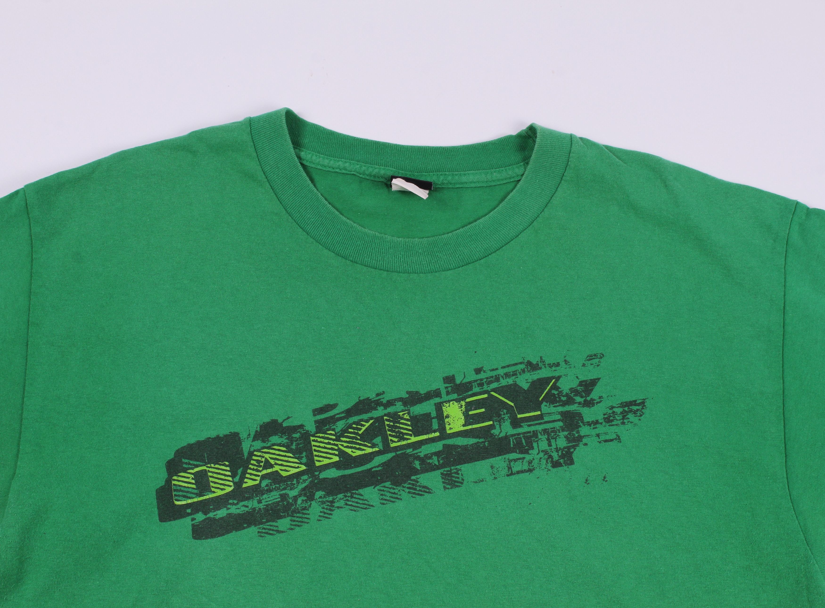 Oakley Vintage 2000's Oakley Logo T-shirt Size US L / EU 52-54 / 3 - 2 Thumbnail