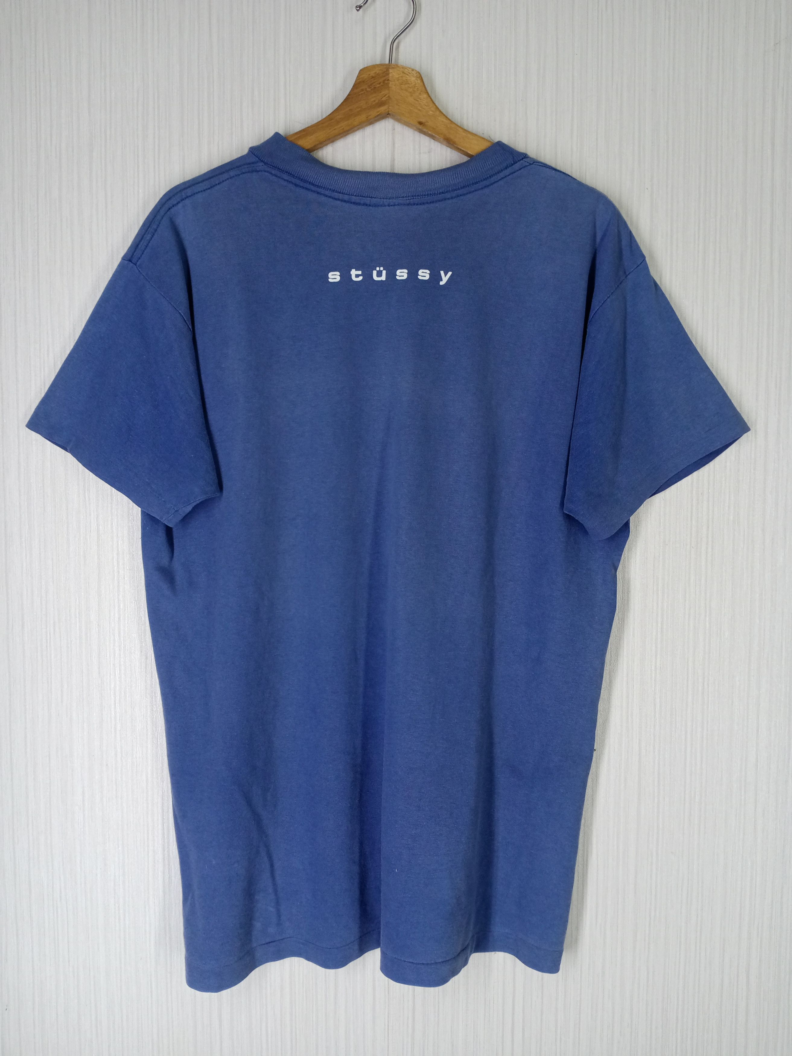 Stussy Rare Vintage 90s Stussy Center Logo Tshirt Size US L / EU 52-54 / 3 - 4 Thumbnail