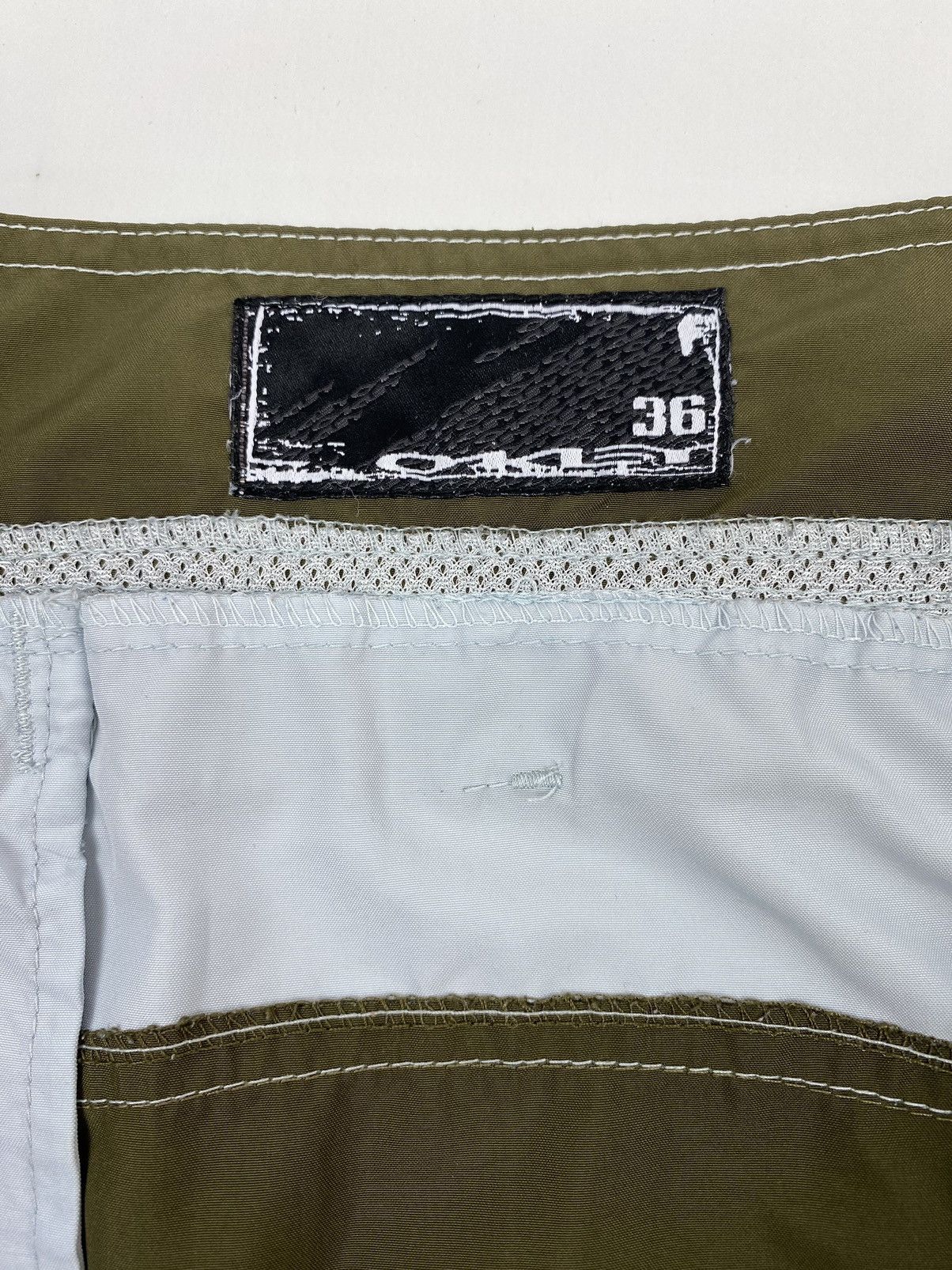 Oakley 2000’s Vintage Oakley Multi Logo Paneled Board Shorts Size US 36 / EU 52 - 3 Thumbnail