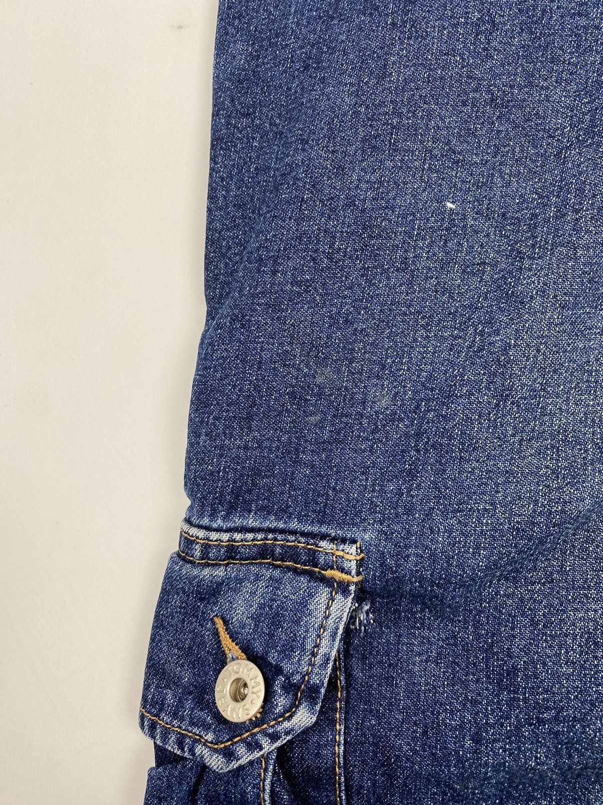 Tommy Hilfiger 2000’s Vintage Tommy Jeans Oversized Denim Cargo Jorts Size US 33 - 10 Thumbnail
