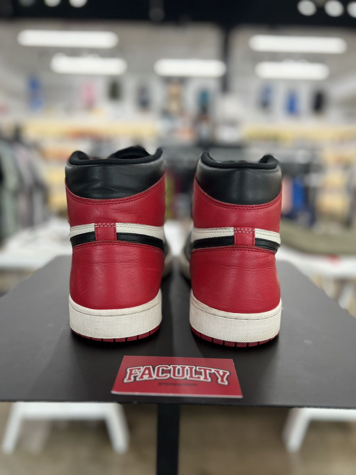 Jordan Brand × Nike Jordan 1 High Bred Toe Sz. 14 Size US 14 / EU 47 - 5 Thumbnail