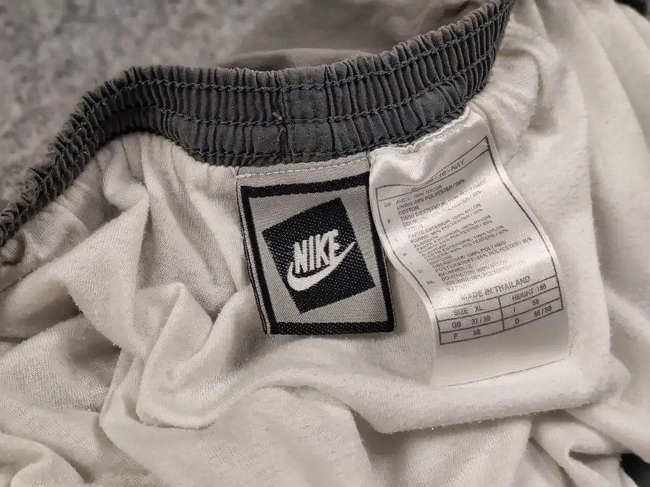 Nike Vintage 90's Nike Logo Nylon Faded Gray Casual Short Style Size US 36 / EU 52 - 8 Thumbnail