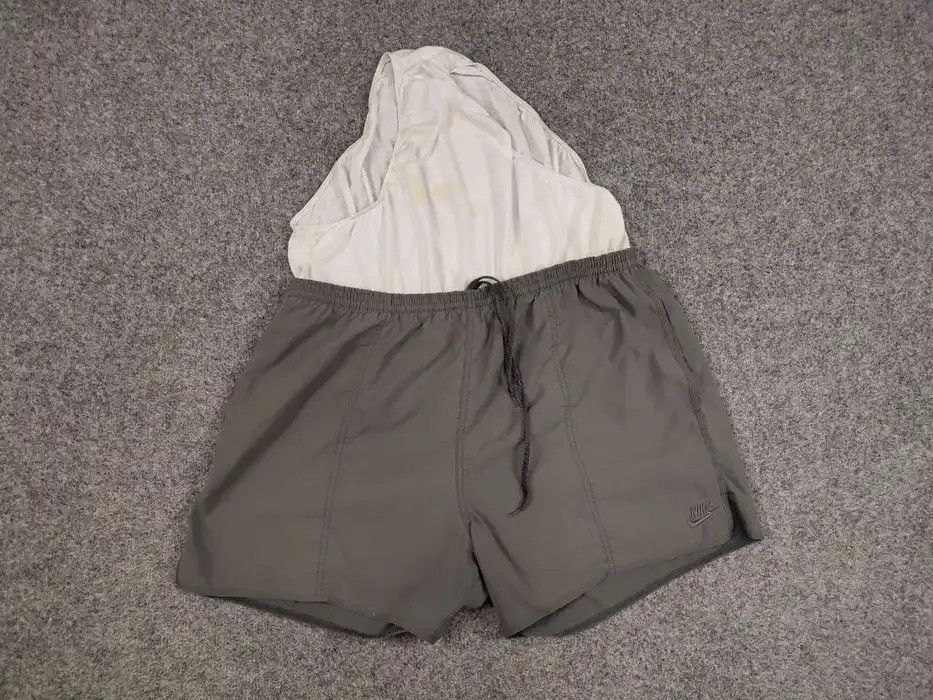 Nike Vintage 90's Nike Logo Nylon Faded Gray Casual Short Style Size US 36 / EU 52 - 6 Thumbnail