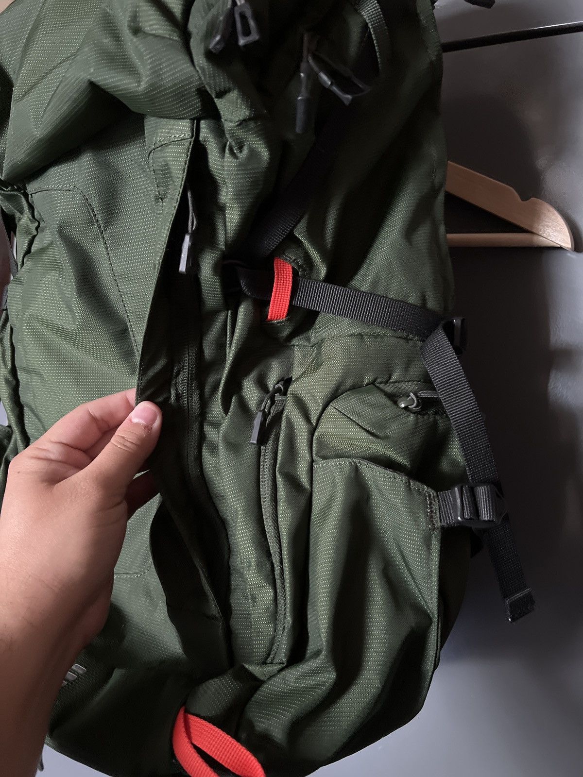 Columbia Hiking Backpack Size 30 - 7 Thumbnail