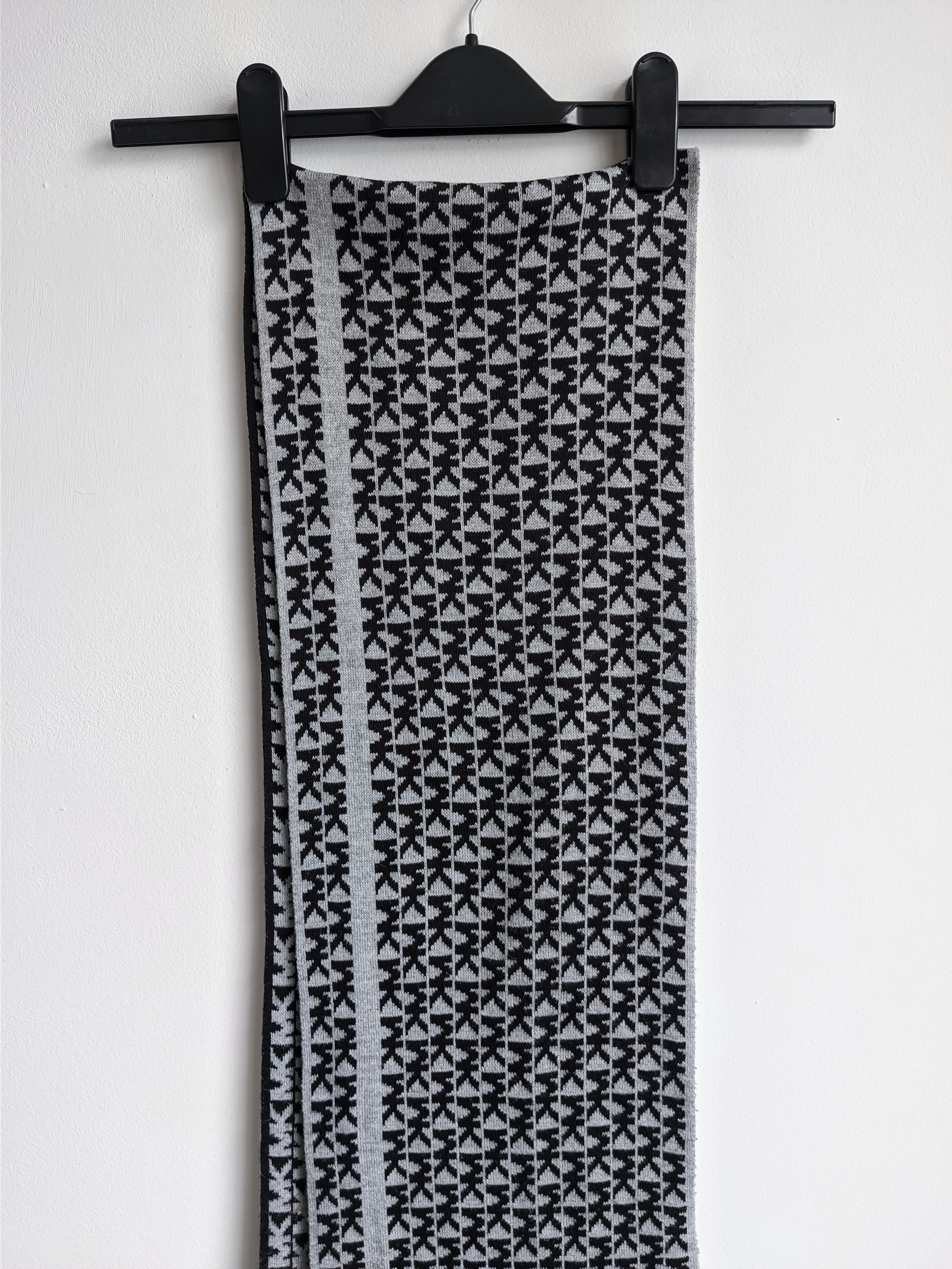 Michael Kors Michael Kors scarg monogram wool Size ONE SIZE - 4 Thumbnail