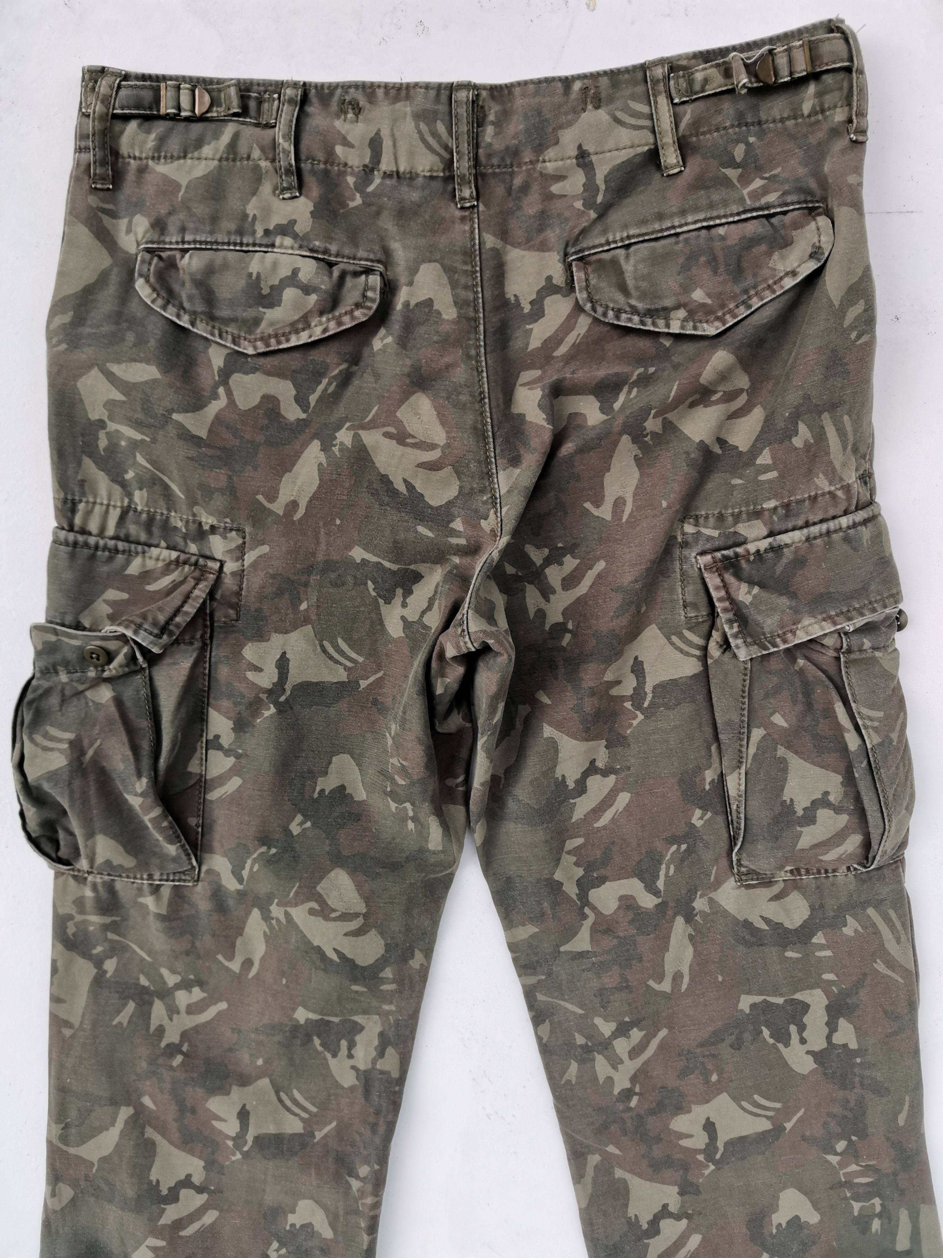 Uniqlo Rare Uniqlo Tactical Cargo Multipocket Military Pants Size US 31 - 6 Thumbnail