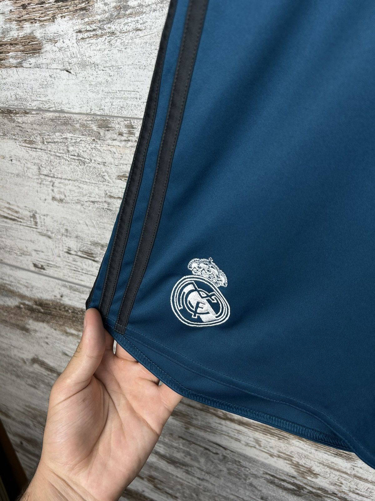 Adidas Mens Vintage Adidas FC Real Madrid Shorts training soccer Size US 32 / EU 48 - 2 Thumbnail