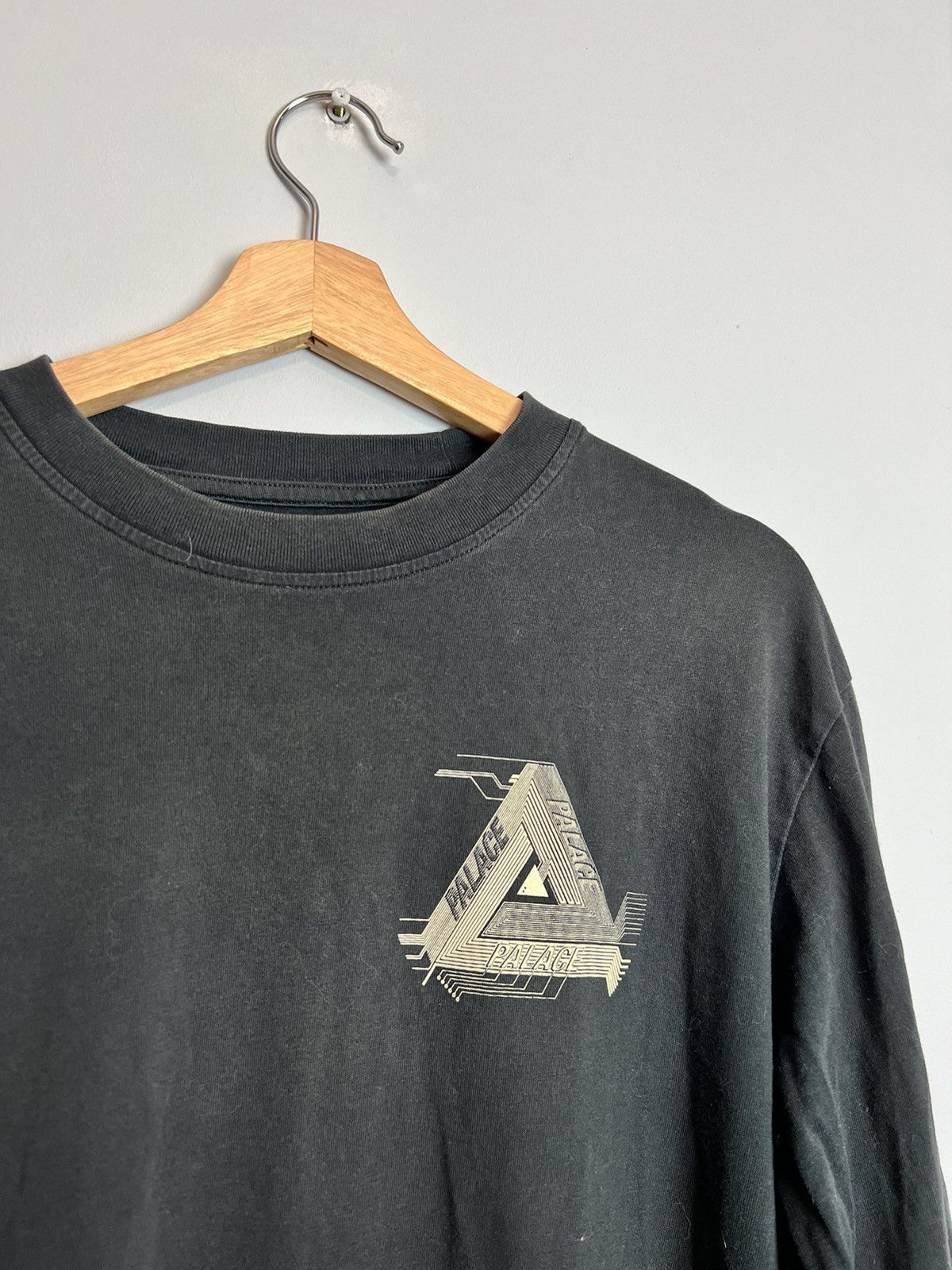 Palace Rare Palace Tri Ferg long sleeve glow in the dark Streetwear Size US L / EU 52-54 / 3 - 4 Thumbnail