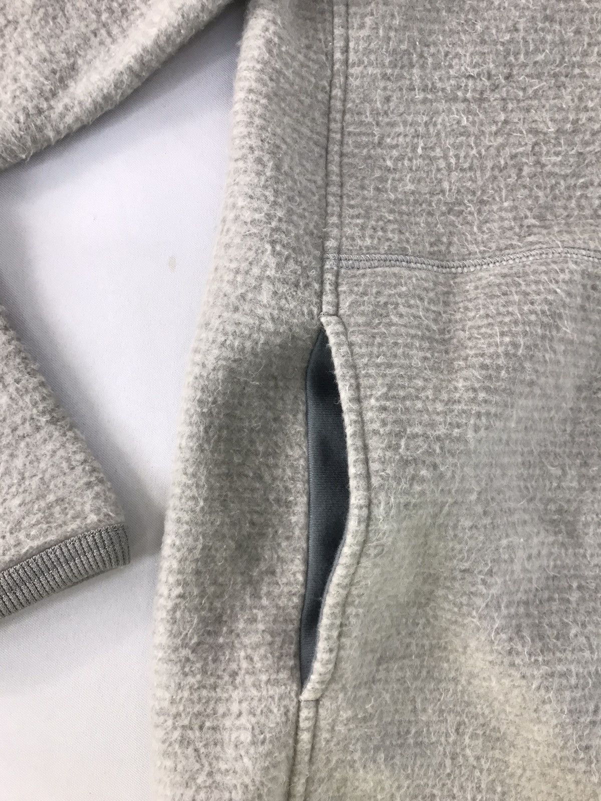 Japanese Brand Vintage Sweater Wool Crocodile Zipper Pocket Size US L / EU 52-54 / 3 - 5 Thumbnail
