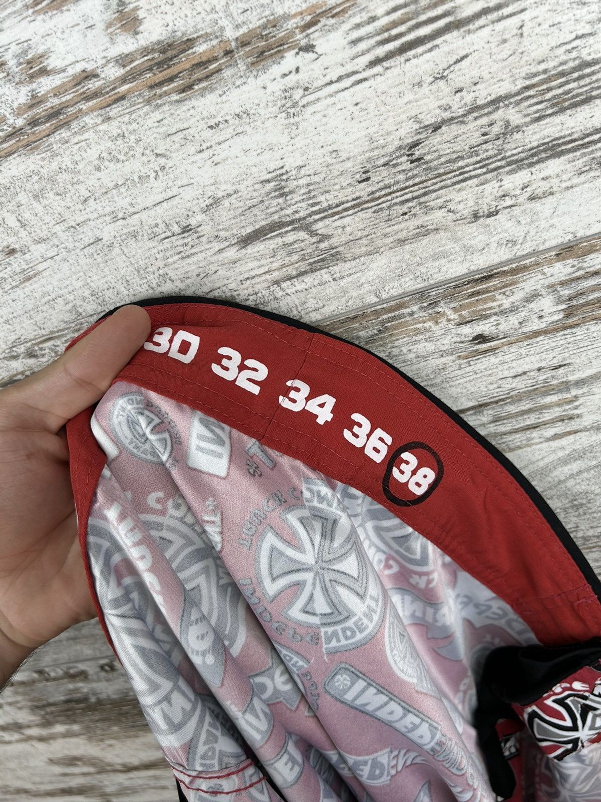 Independent Truck Co. × Vintage Mens Vintage Independent Shorts monogram streetwear y2k rare Size US 38 / EU 54 - 9 Thumbnail