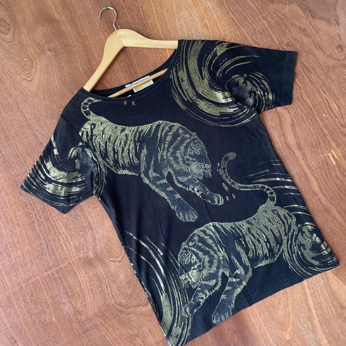 Other × Vintage Vintage POI BY KRIZIA Tiger motif all over Unisex Size US S / EU 44-46 / 1 - 3 Thumbnail