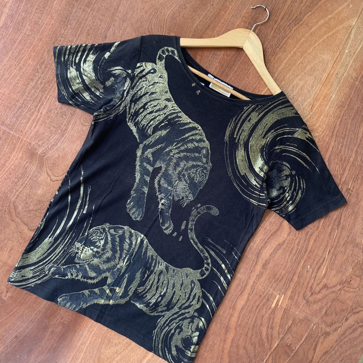 Other × Vintage Vintage POI BY KRIZIA Tiger motif all over Unisex Size US S / EU 44-46 / 1 - 2 Thumbnail
