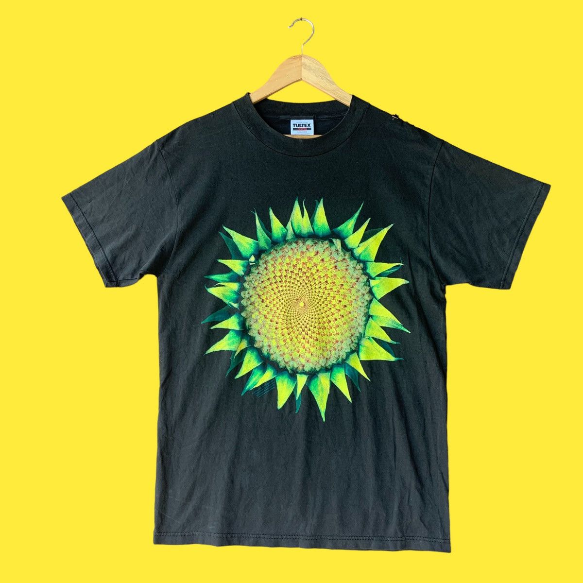 Tultex × Vintage Vintage 90s ART Tee fits M Size US M / EU 48-50 / 2 - 1 Thumbnail