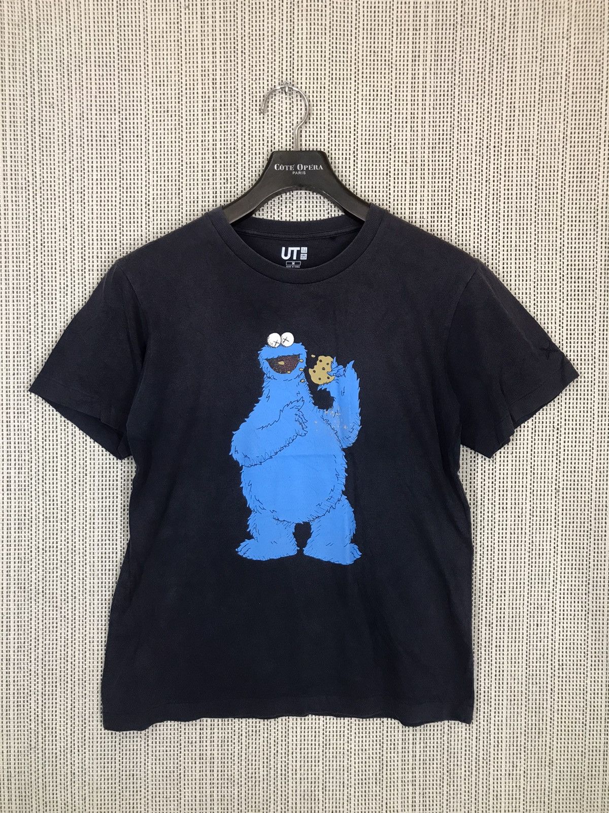 Kaws × Uniqlo ‼️SESAME STREET X KAWS X UNIQLO TSHIRT ‼️ Size US M / EU 48-50 / 2 - 1 Thumbnail