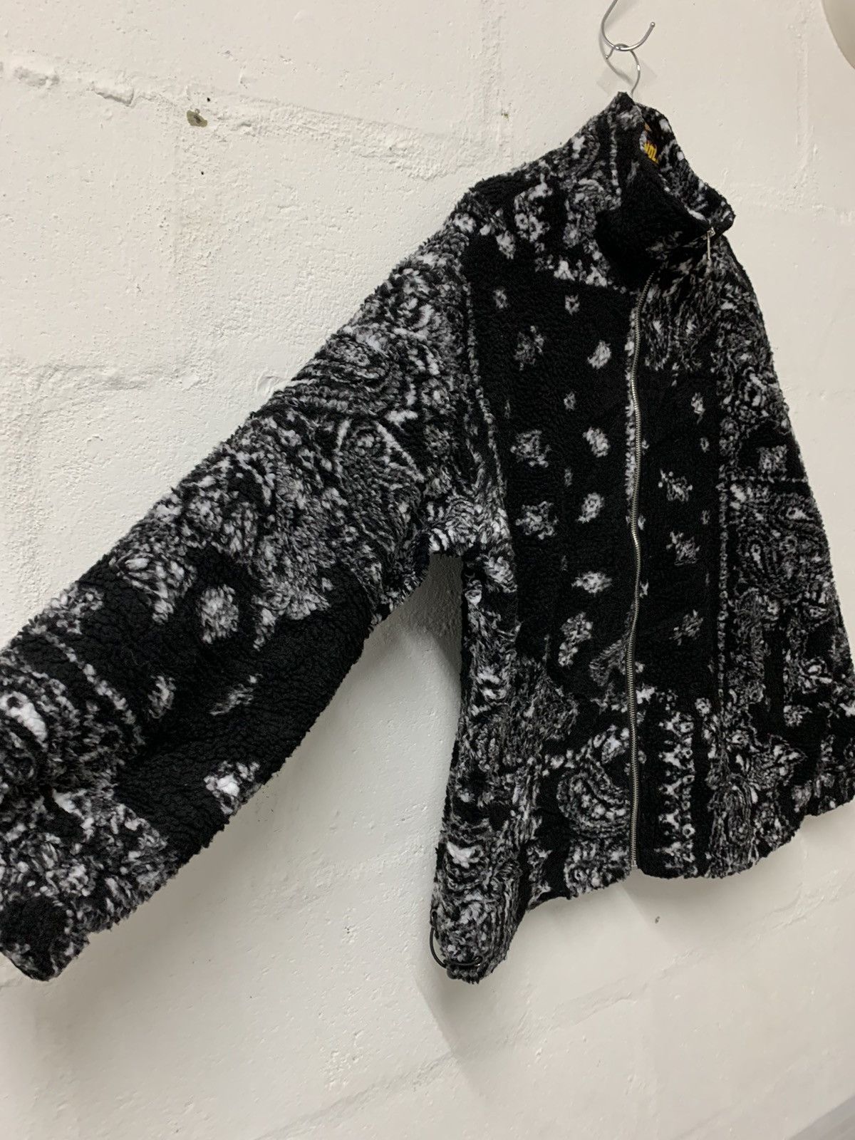 Japanese Brand Fleece Bandana Paisley Printed jacket Size US L / EU 52-54 / 3 - 4 Thumbnail
