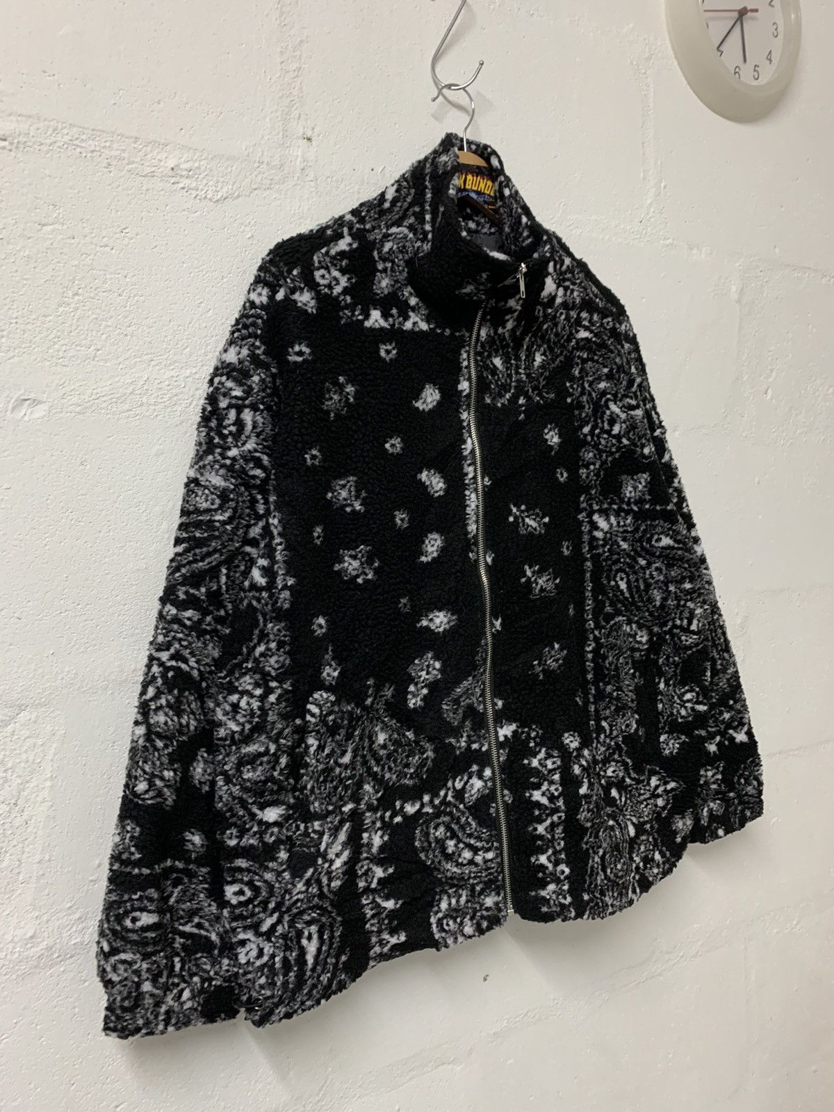 Japanese Brand Fleece Bandana Paisley Printed jacket Size US L / EU 52-54 / 3 - 3 Thumbnail