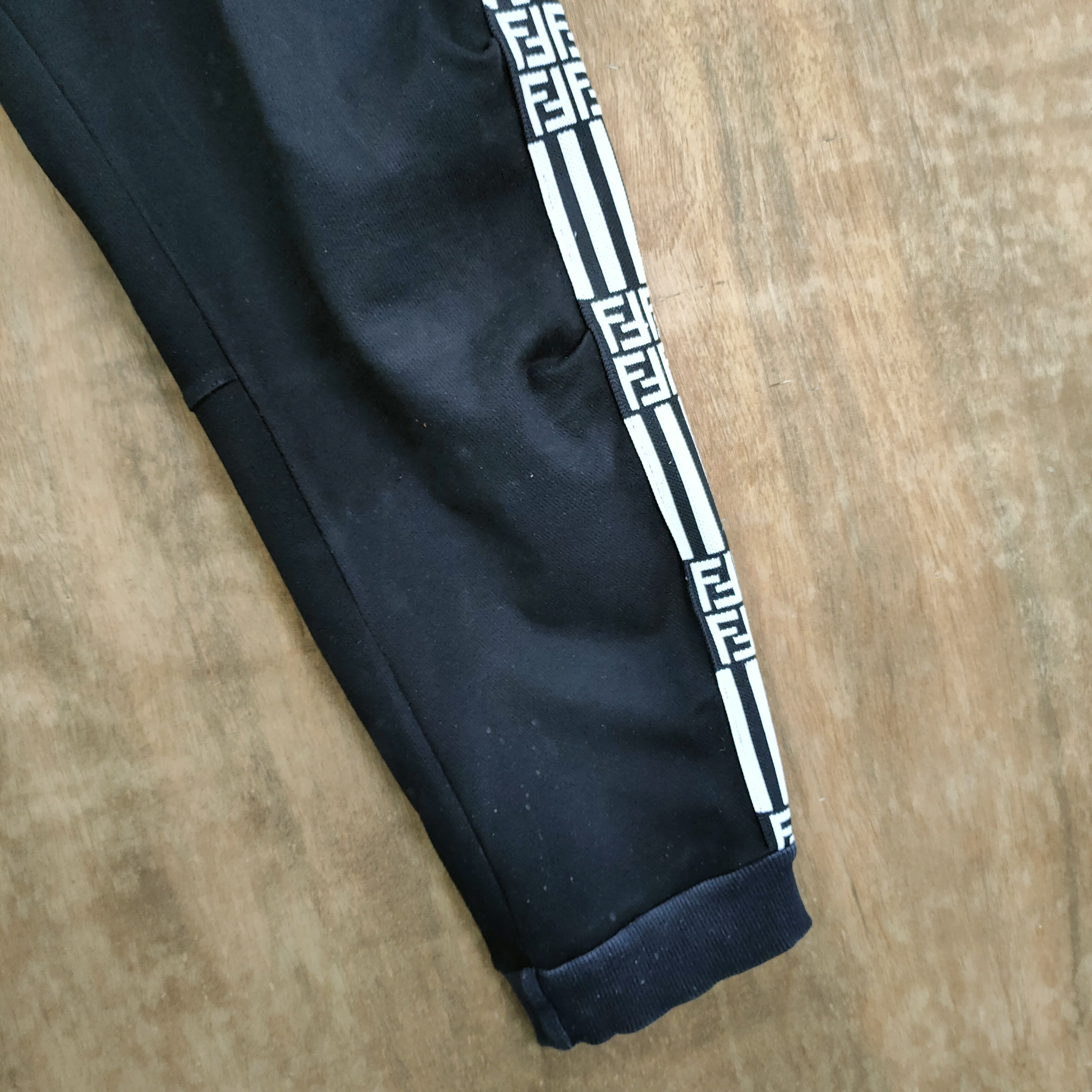 Designer BLACK COZY STYLE CARGO PANTS LIKE FENDI MONOGRAM Size US 32 / EU 48 - 6 Thumbnail