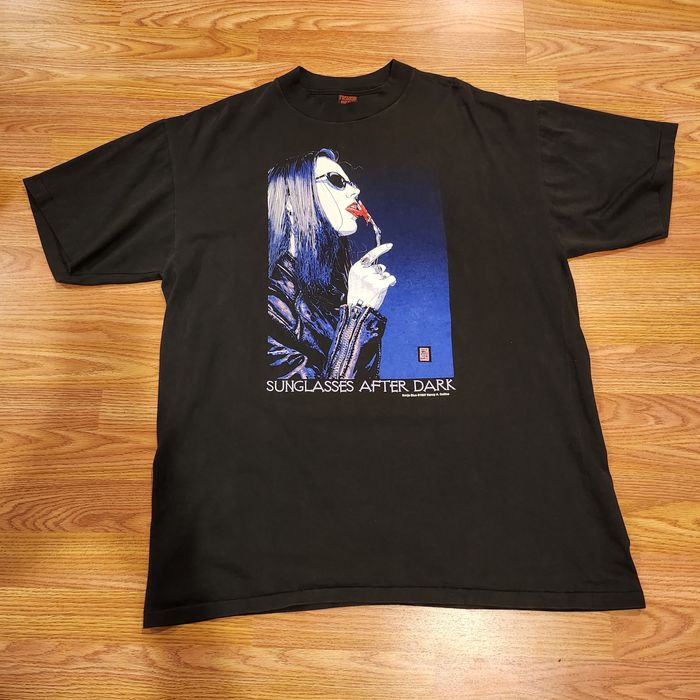 SUNGLASSES AFTER DARK FV Vtg tee-