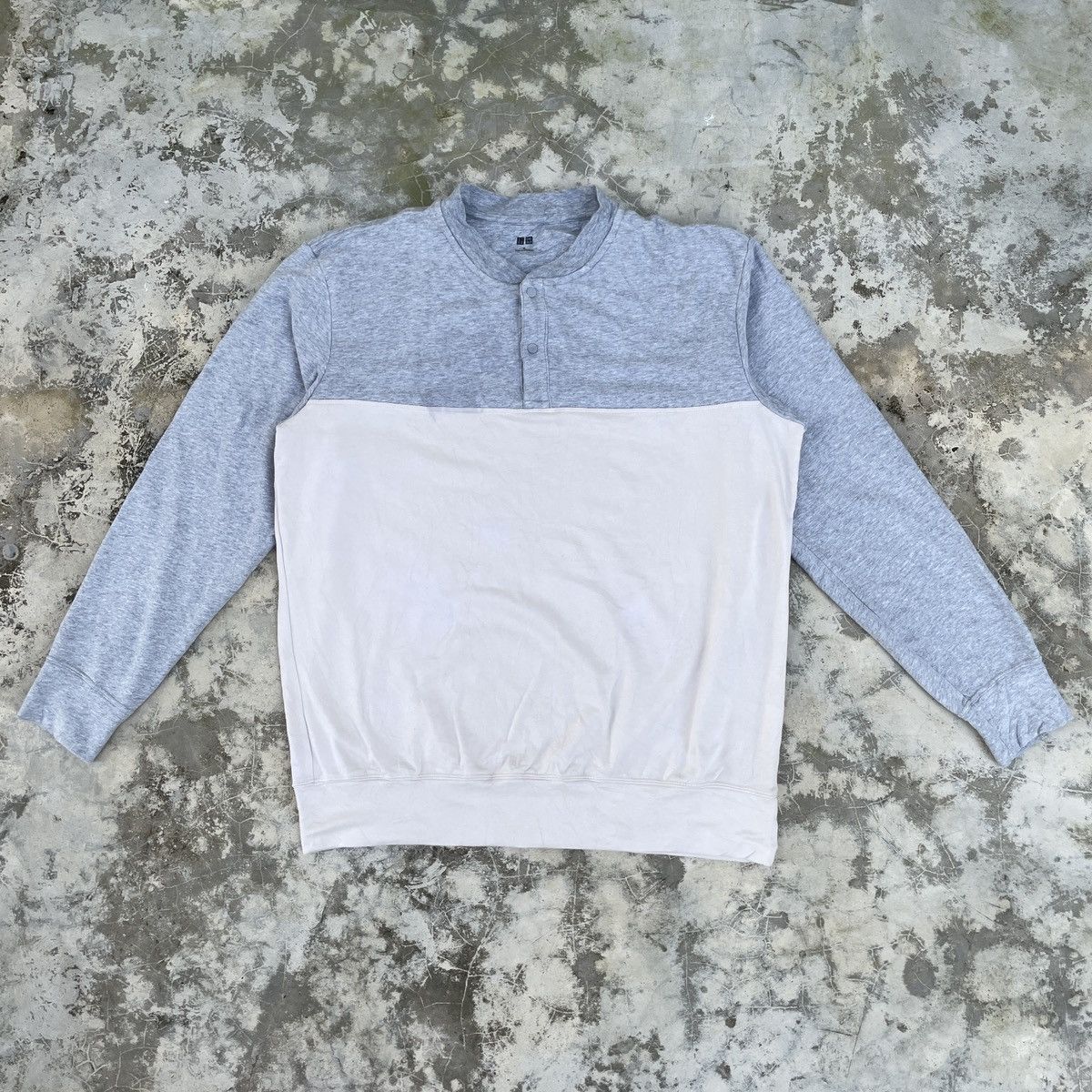Japanese Brand × Uniqlo × Vintage Uniqlo Dwi Tone Half Button Sweatshirt Size US L / EU 52-54 / 3 - 1 Thumbnail