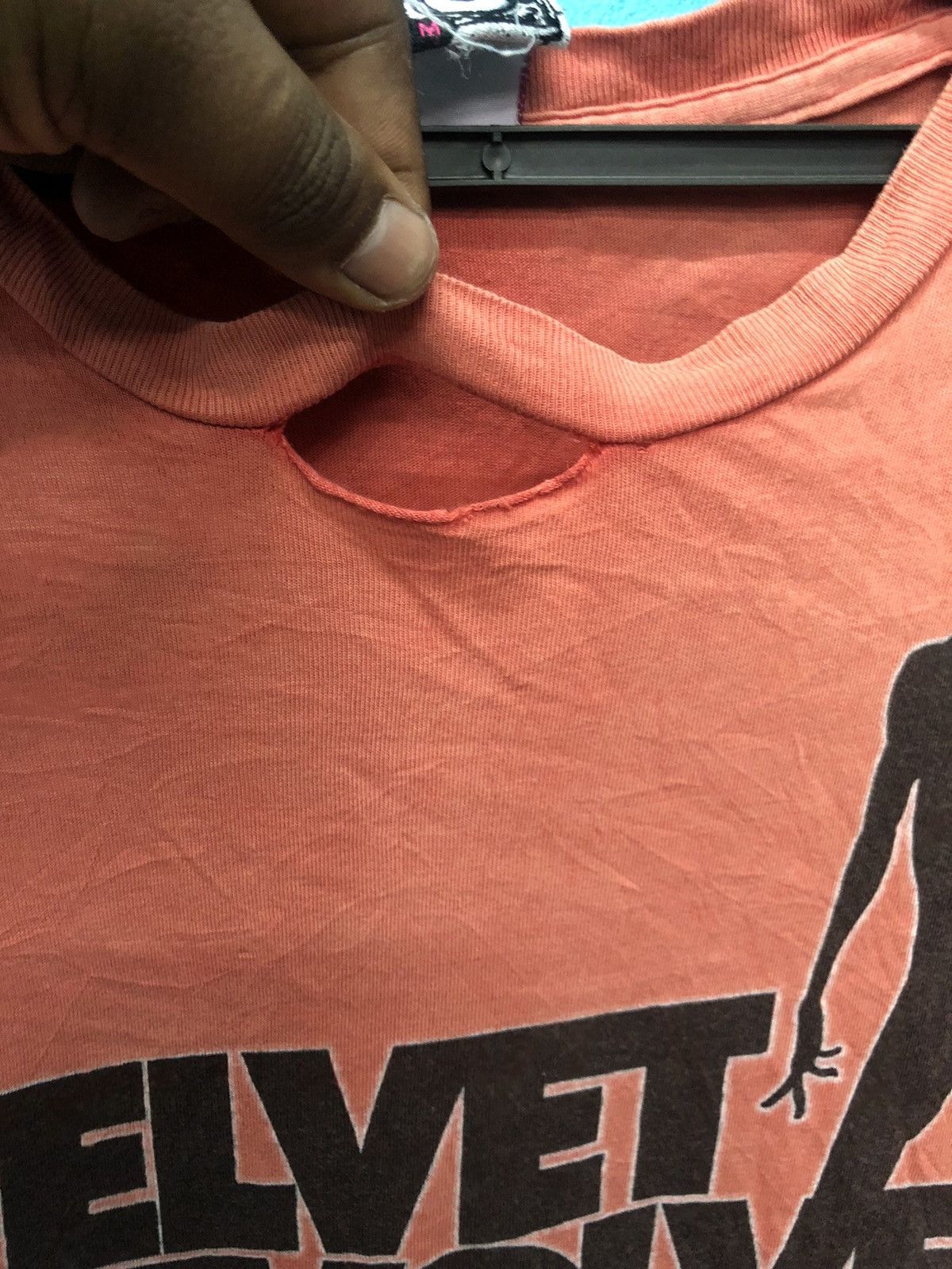 Band Tees × Vintage Vintage trashed tee 2005 VELVET REVOLVER distressed tee Size US M / EU 48-50 / 2 - 6 Thumbnail