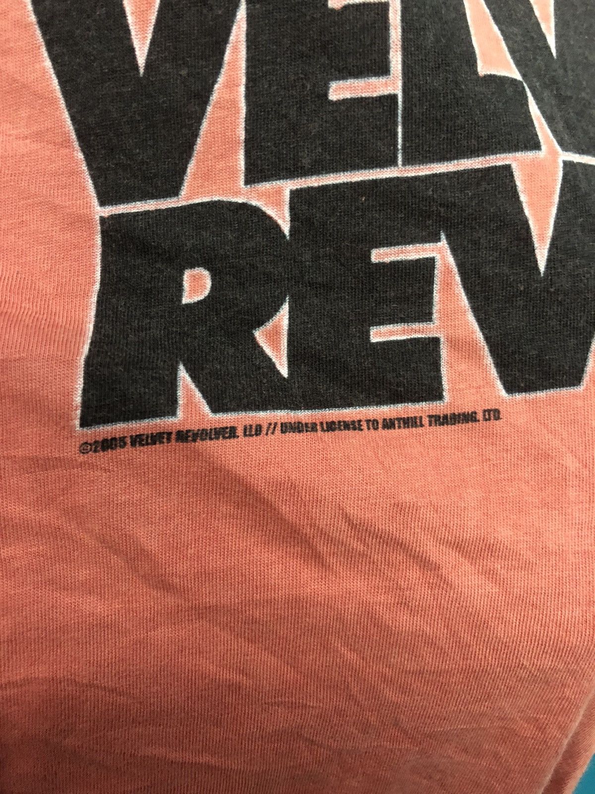 Band Tees × Vintage Vintage trashed tee 2005 VELVET REVOLVER distressed tee Size US M / EU 48-50 / 2 - 3 Thumbnail