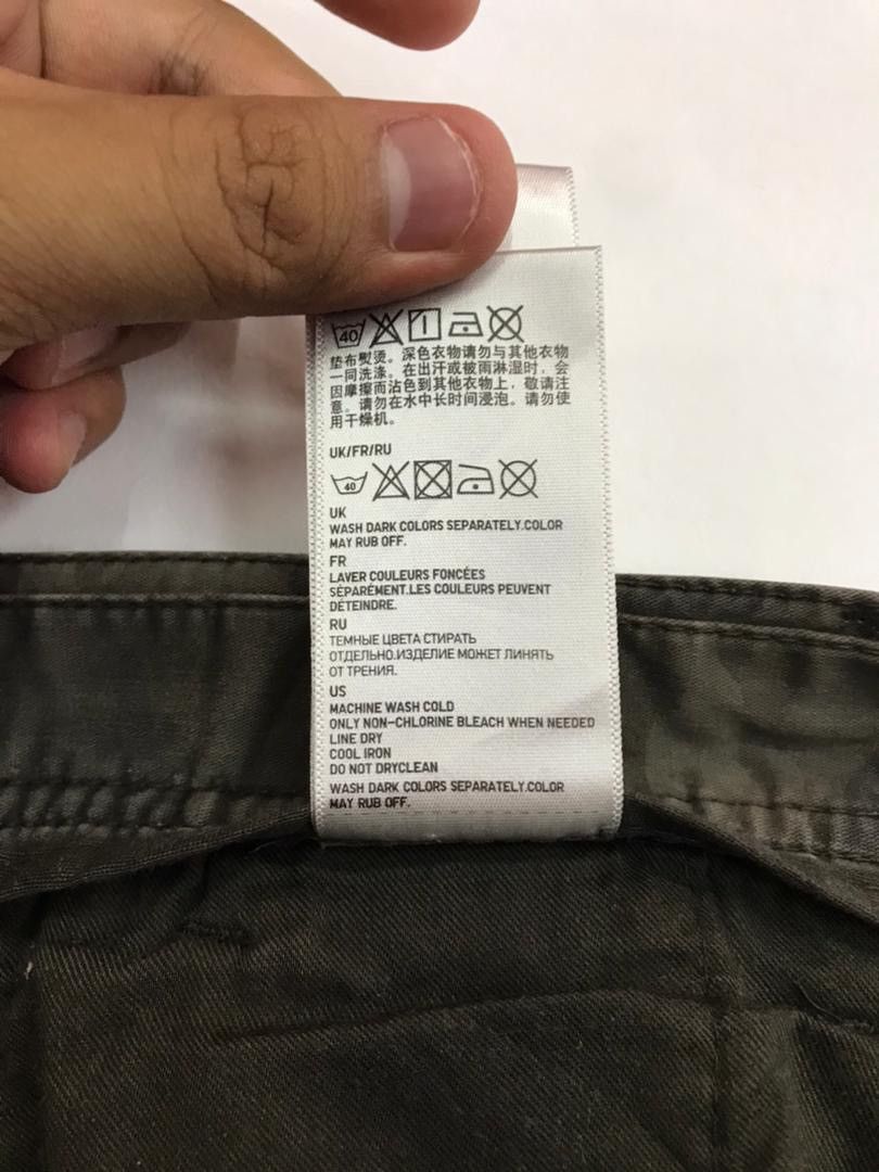 Uniqlo Uniqlo Camo military style pants/ multipocket Size US 33 - 10 Thumbnail