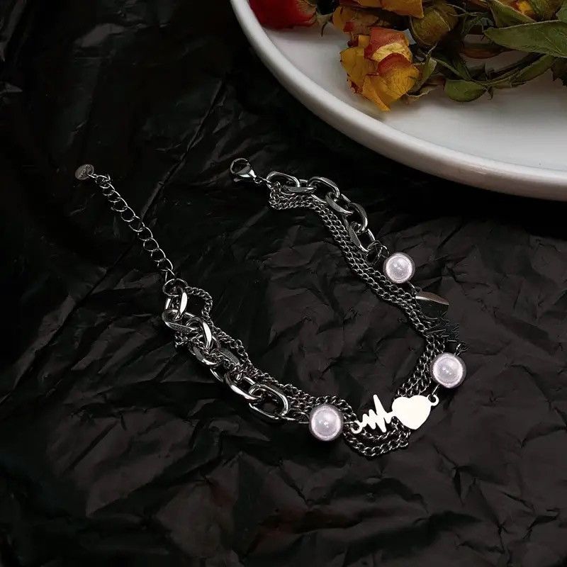 Jewelry Pearl Irregular Bracelet Size ONE SIZE - 1 Thumbnail