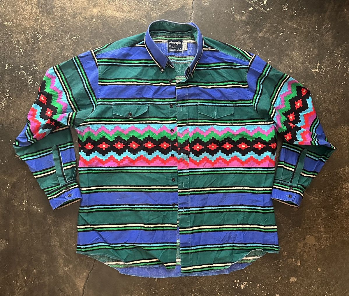 Vintage Wrangler Western Cowboy Shirt Aztec Stripe Button Up