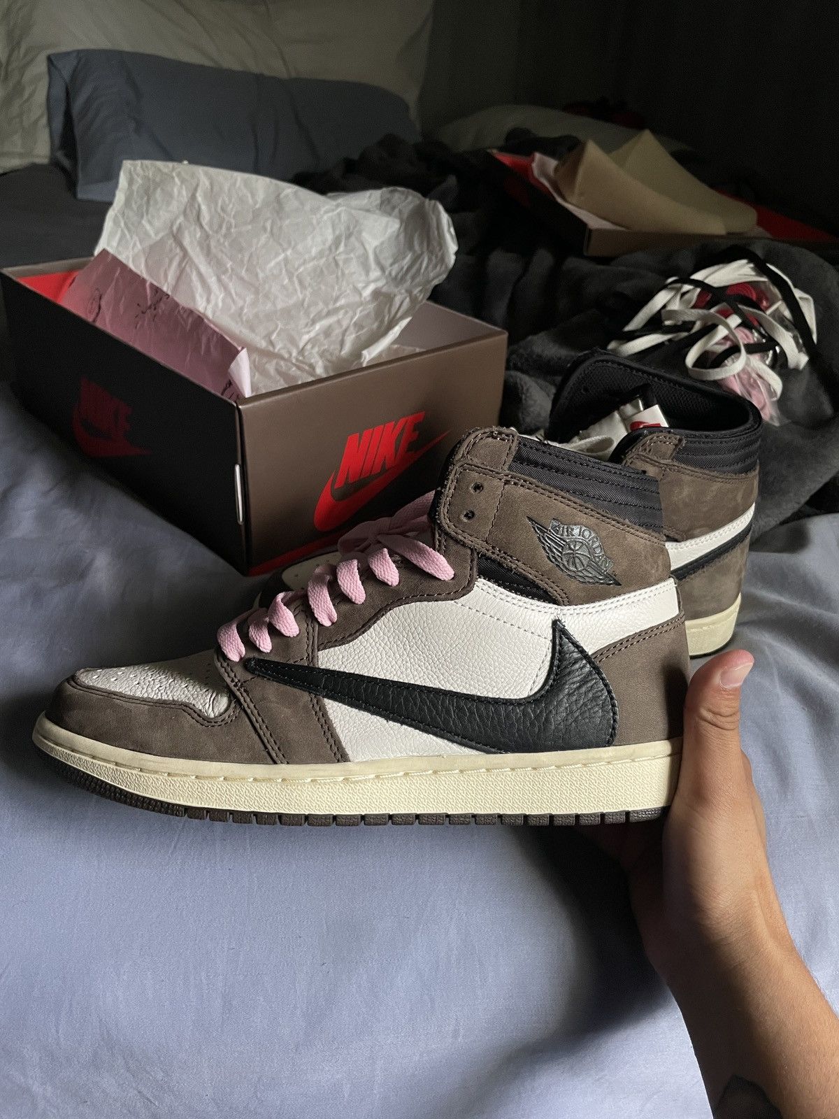 travis scotts 1s blue