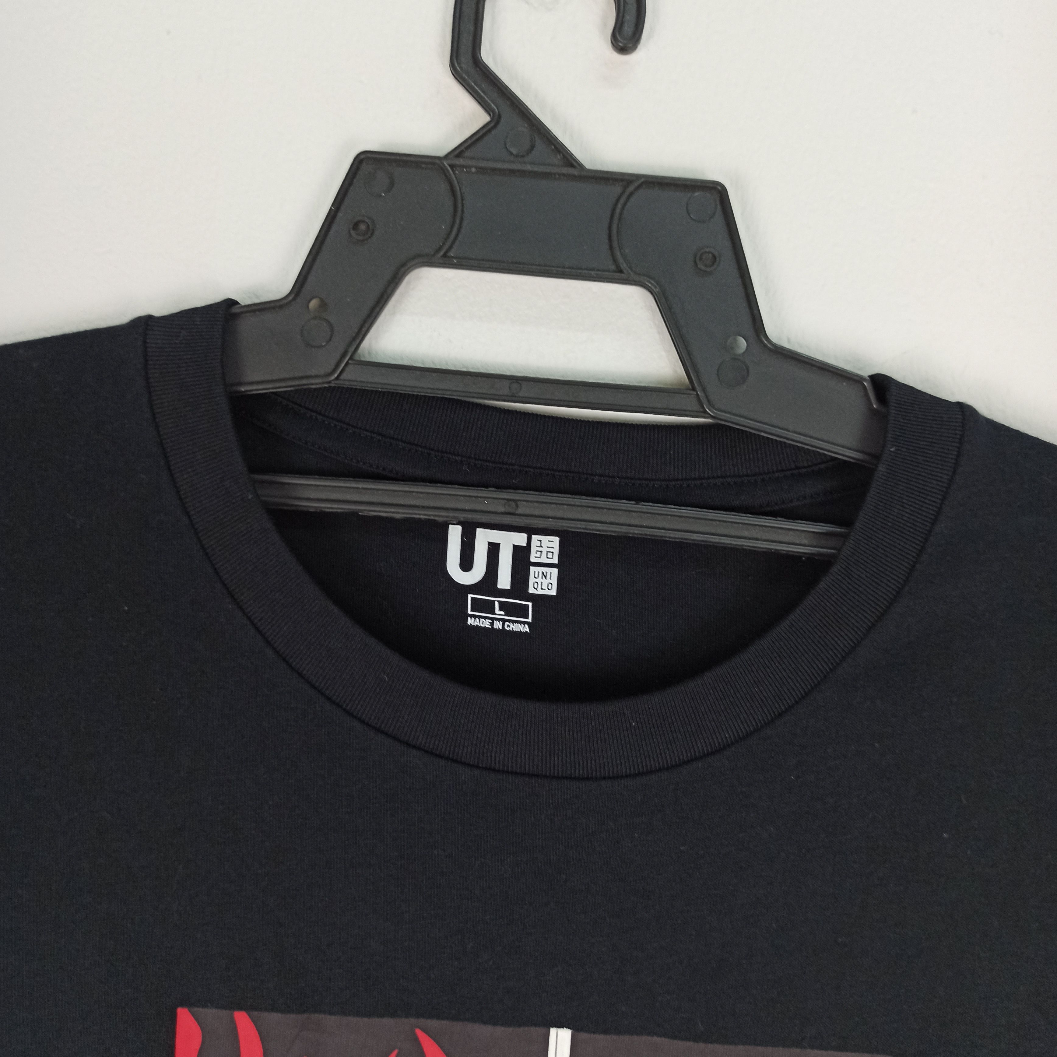 Anime Anime Uniqlo X Golden Kamuy Manga Series Art Tshirt Size US L / EU 52-54 / 3 - 6 Thumbnail