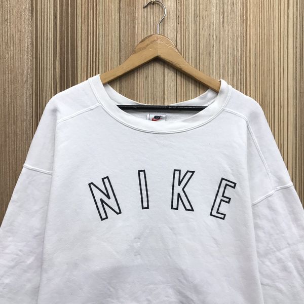 White nike vintage discount sweatshirt