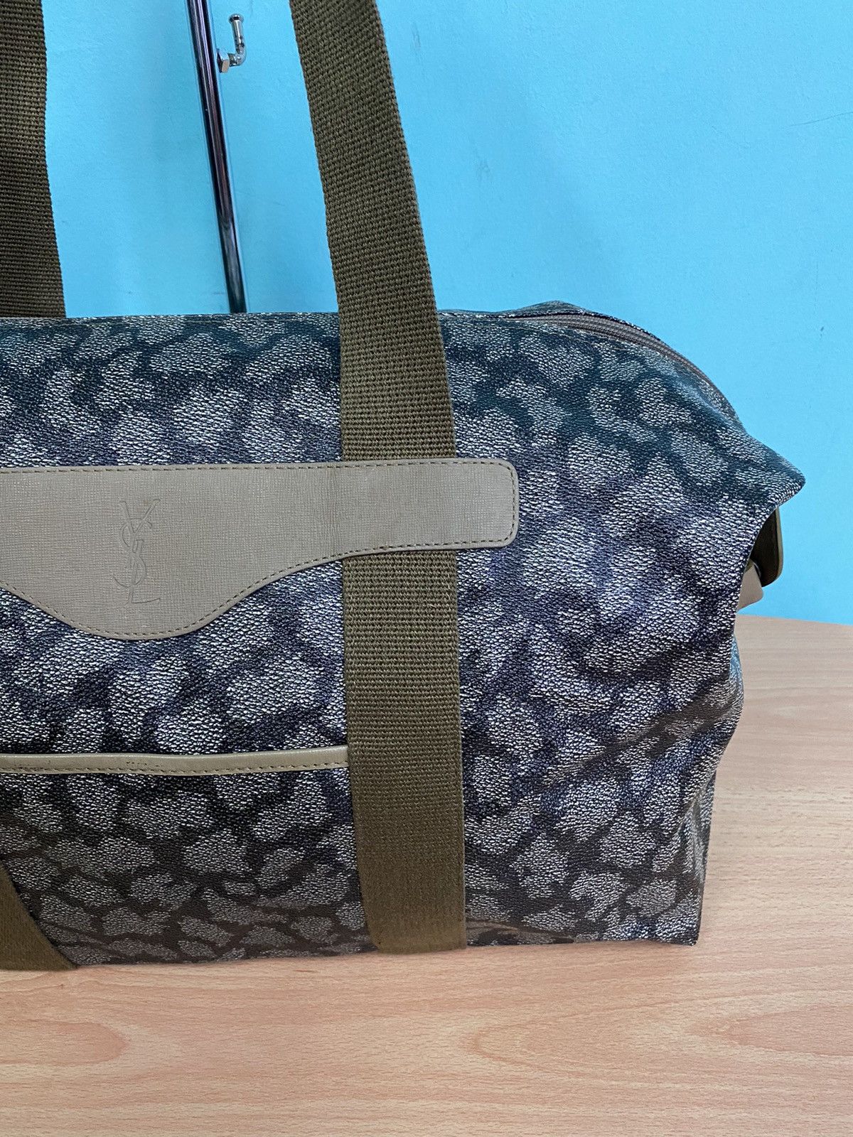 Yves Saint Laurent FINAL DROP VINTAGE YVES SAINT LAURENT TRAVEL BAG Size ONE SIZE - 15 Thumbnail
