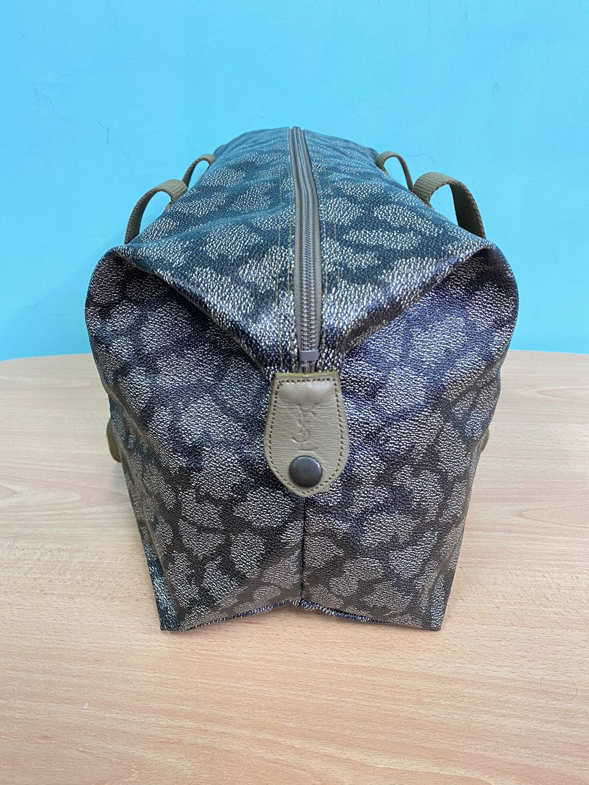 Yves Saint Laurent FINAL DROP VINTAGE YVES SAINT LAURENT TRAVEL BAG Size ONE SIZE - 11 Thumbnail