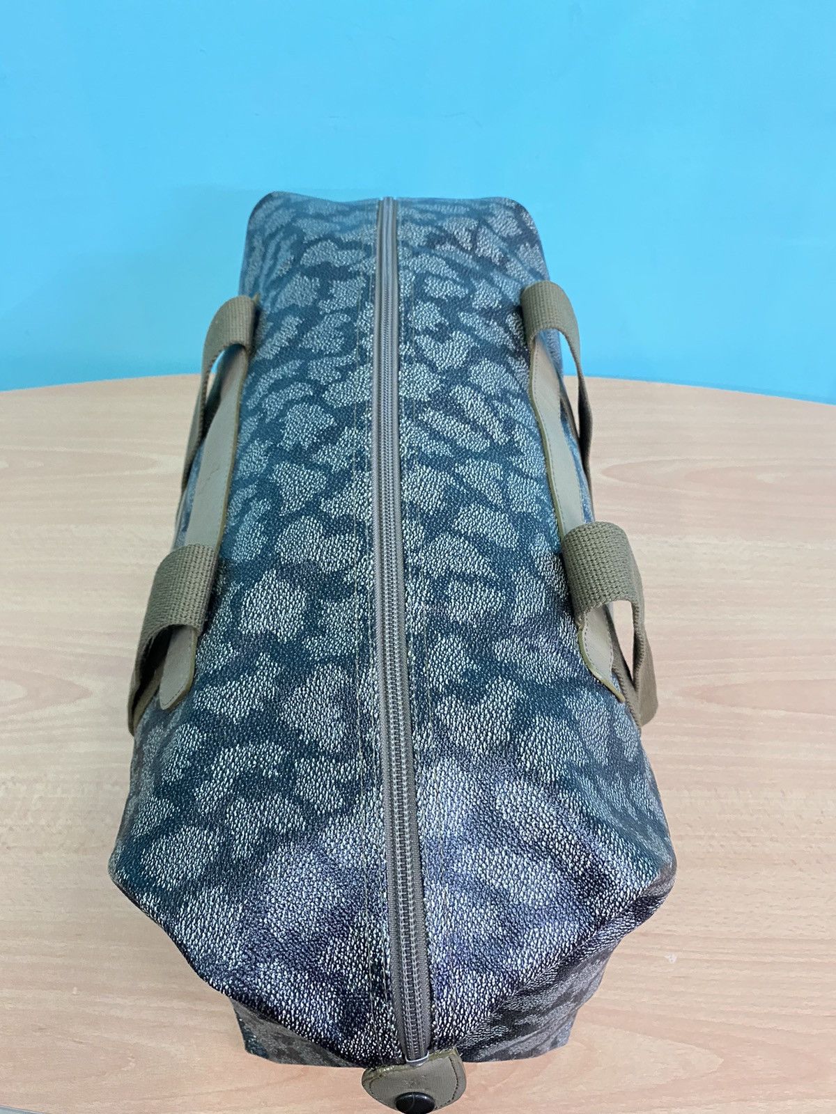Yves Saint Laurent FINAL DROP VINTAGE YVES SAINT LAURENT TRAVEL BAG Size ONE SIZE - 8 Thumbnail