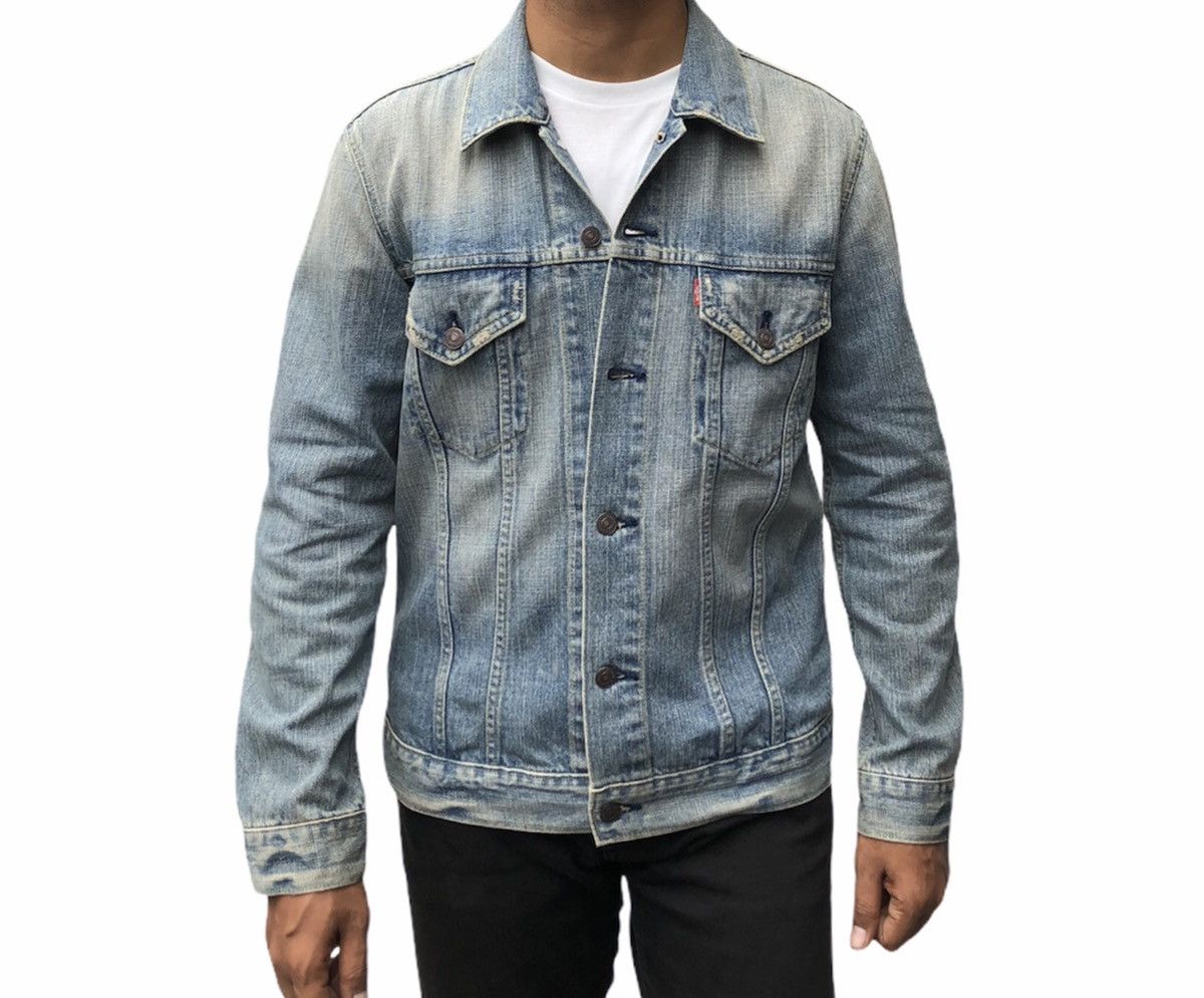 Levi's Vintage Levi's Trucker Distressed Denim Jacket Size US M / EU 48-50 / 2 - 2 Thumbnail